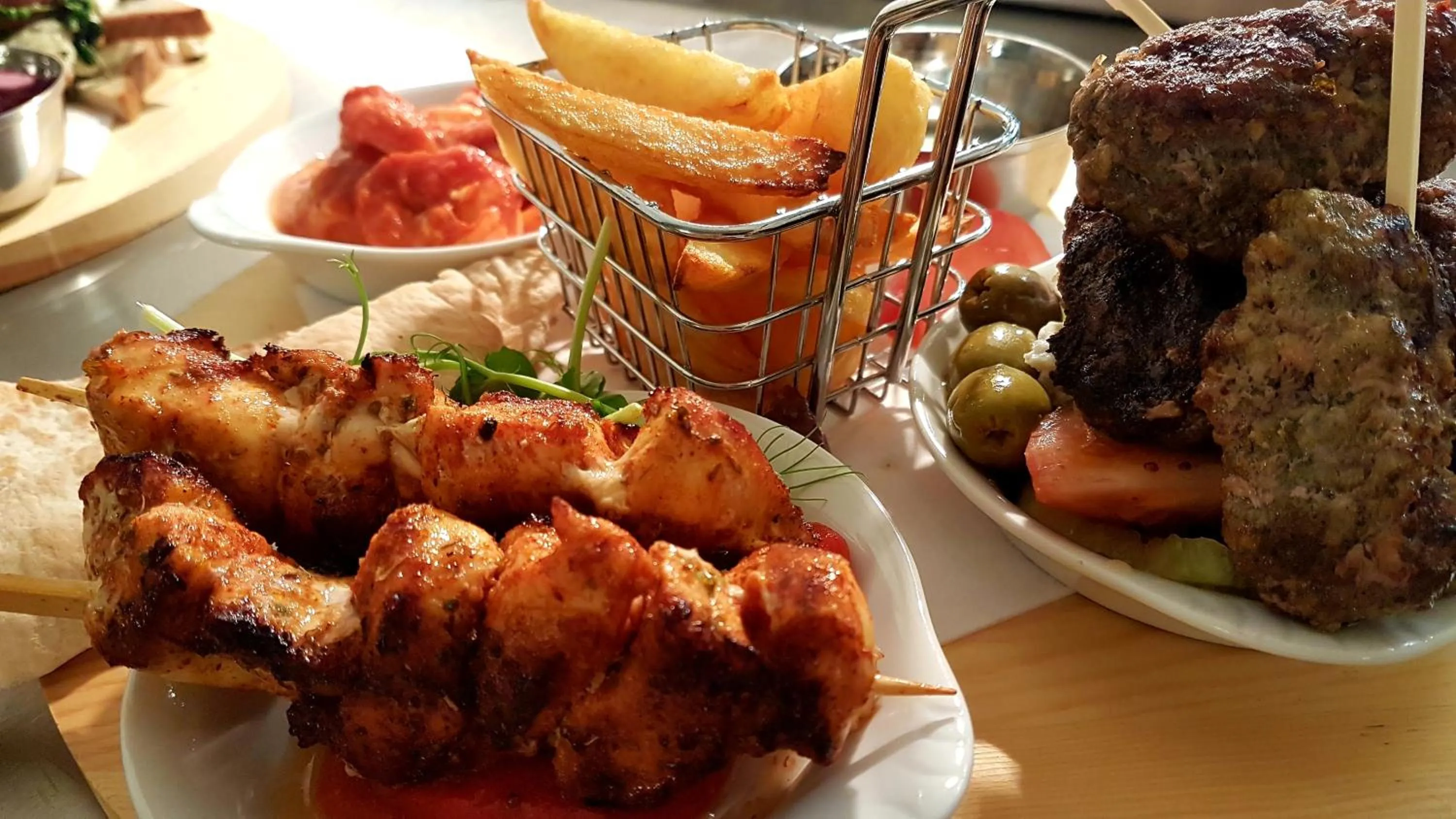 Restaurant/places to eat in Grains Bar Hotel