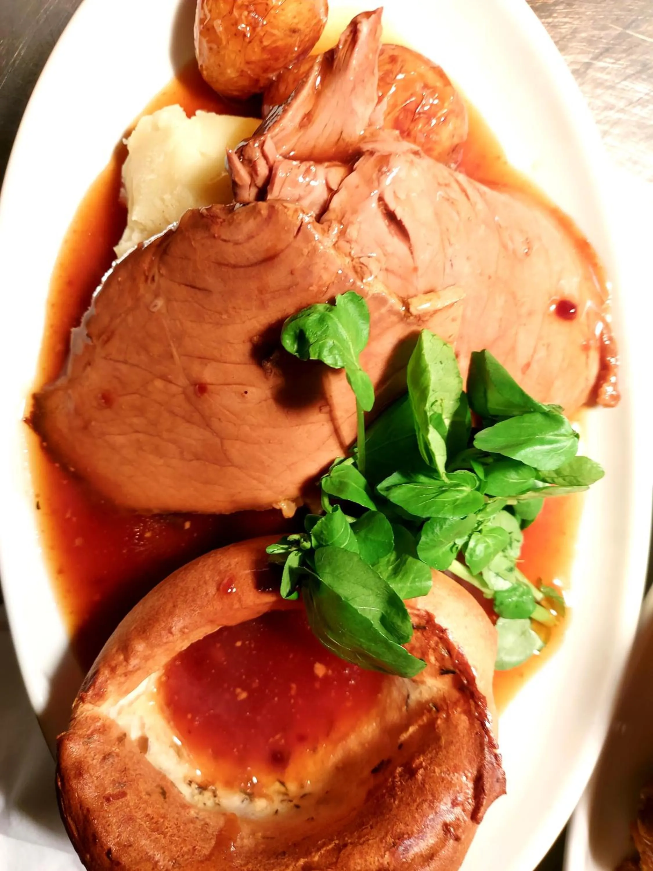 Restaurant/places to eat in Grains Bar Hotel