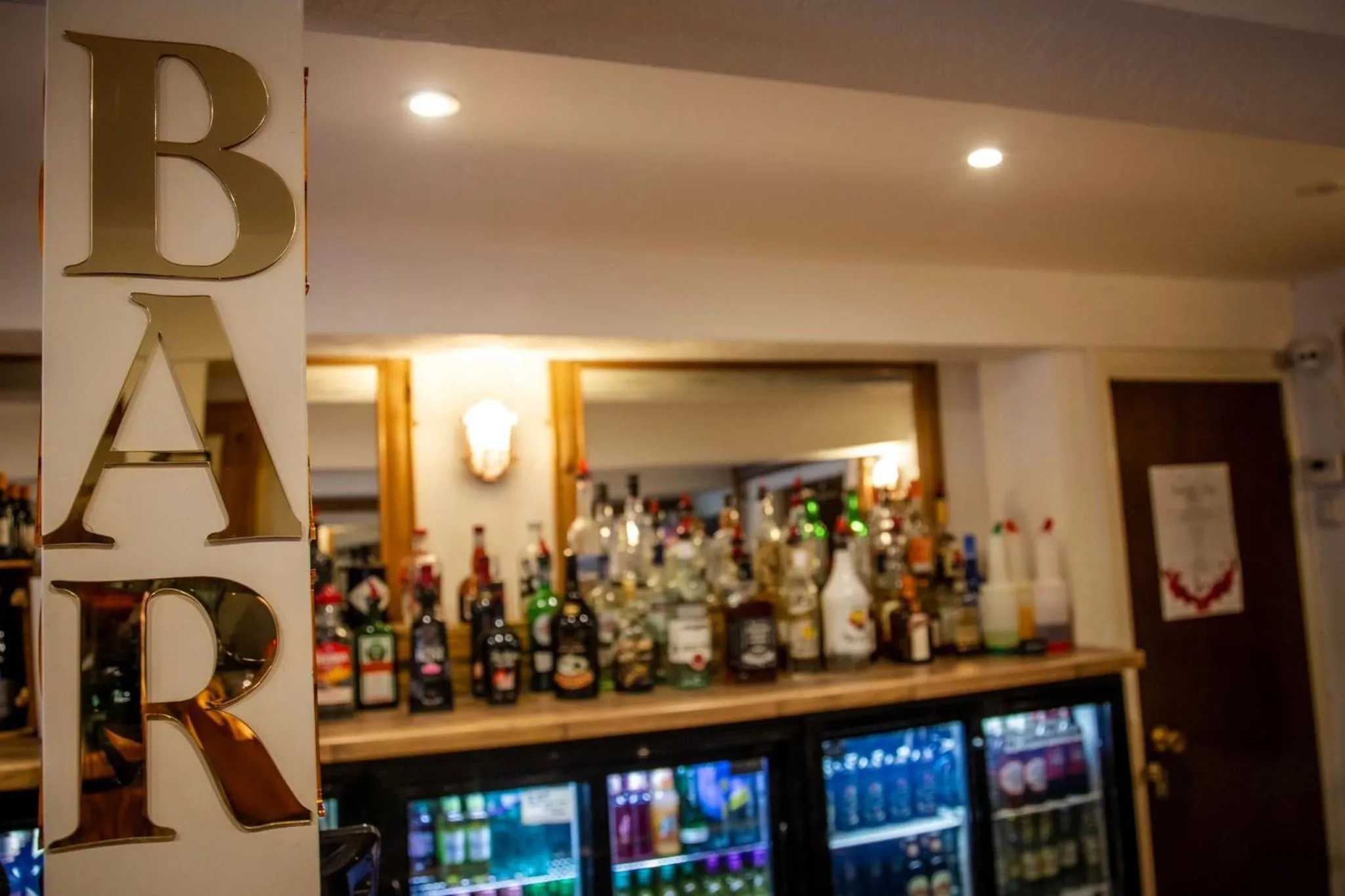 Restaurant/places to eat in Grains Bar Hotel