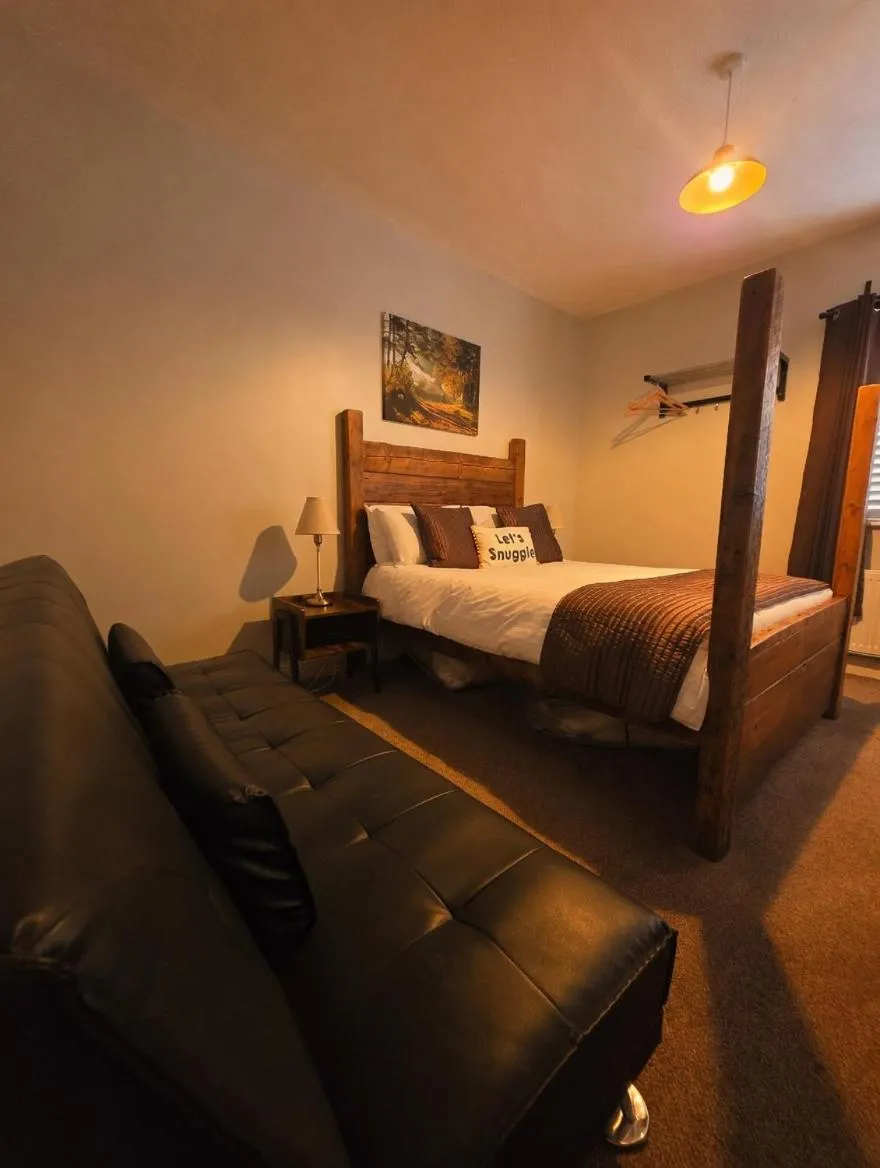 Bed in Grains Bar Hotel