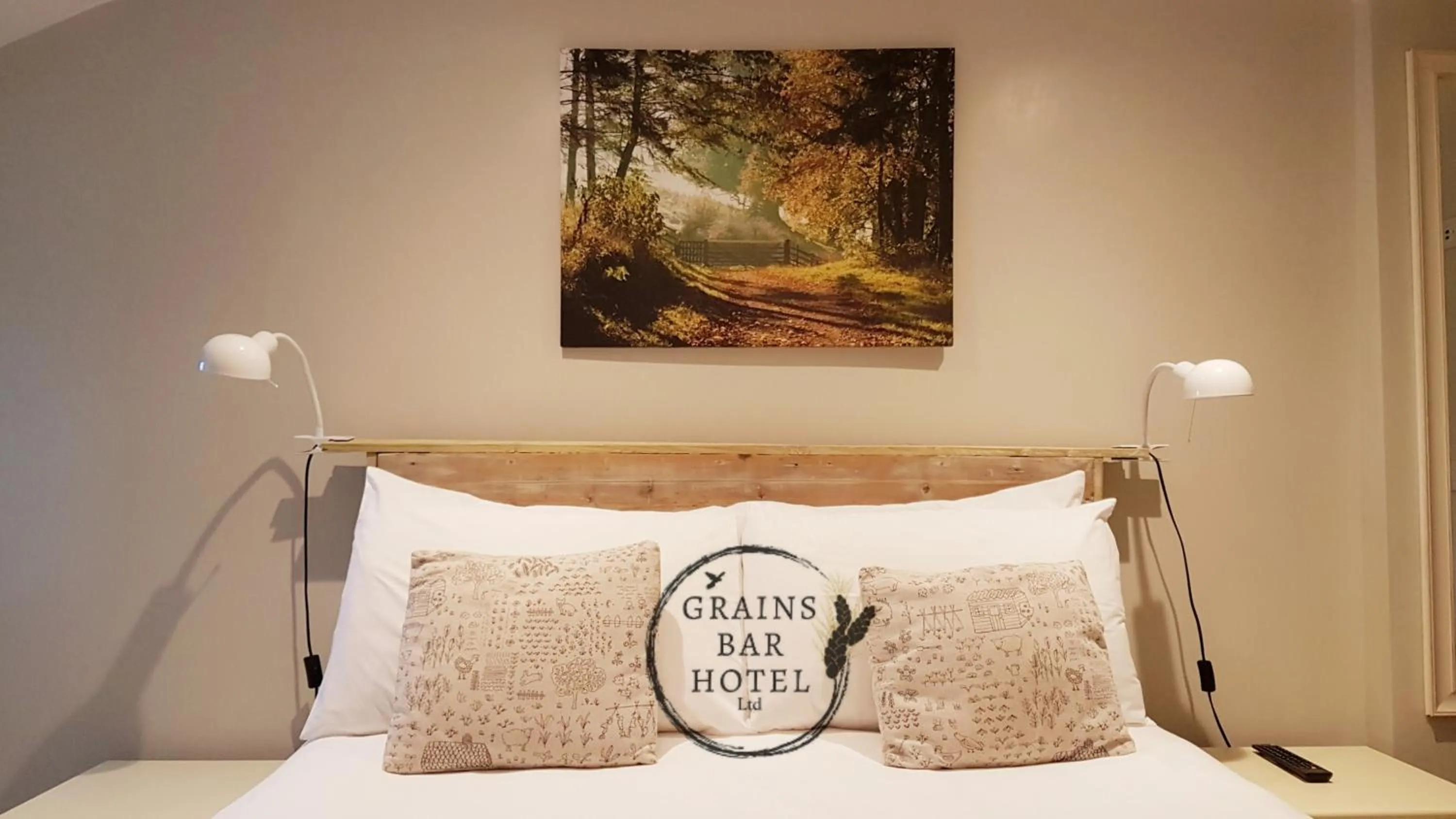 Decorative detail, Bed in Grains Bar Hotel