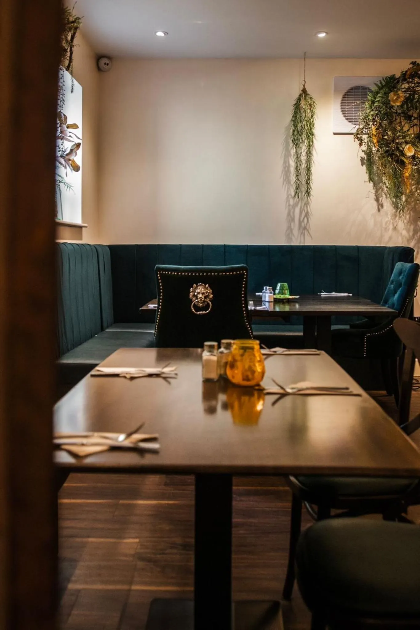 Restaurant/places to eat in Grains Bar Hotel