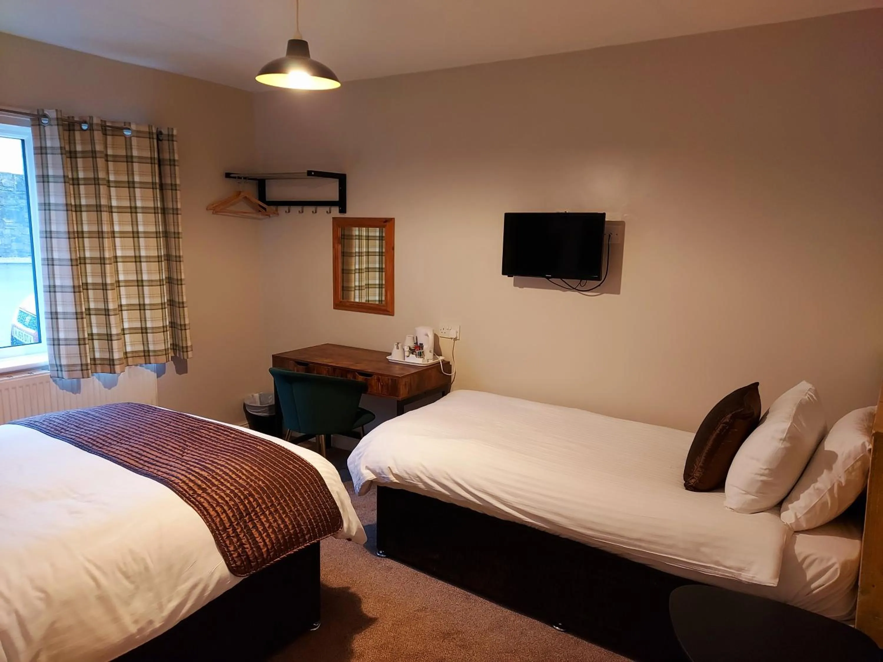 Bed in Grains Bar Hotel