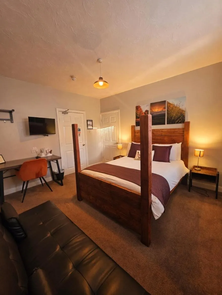 Bed in Grains Bar Hotel
