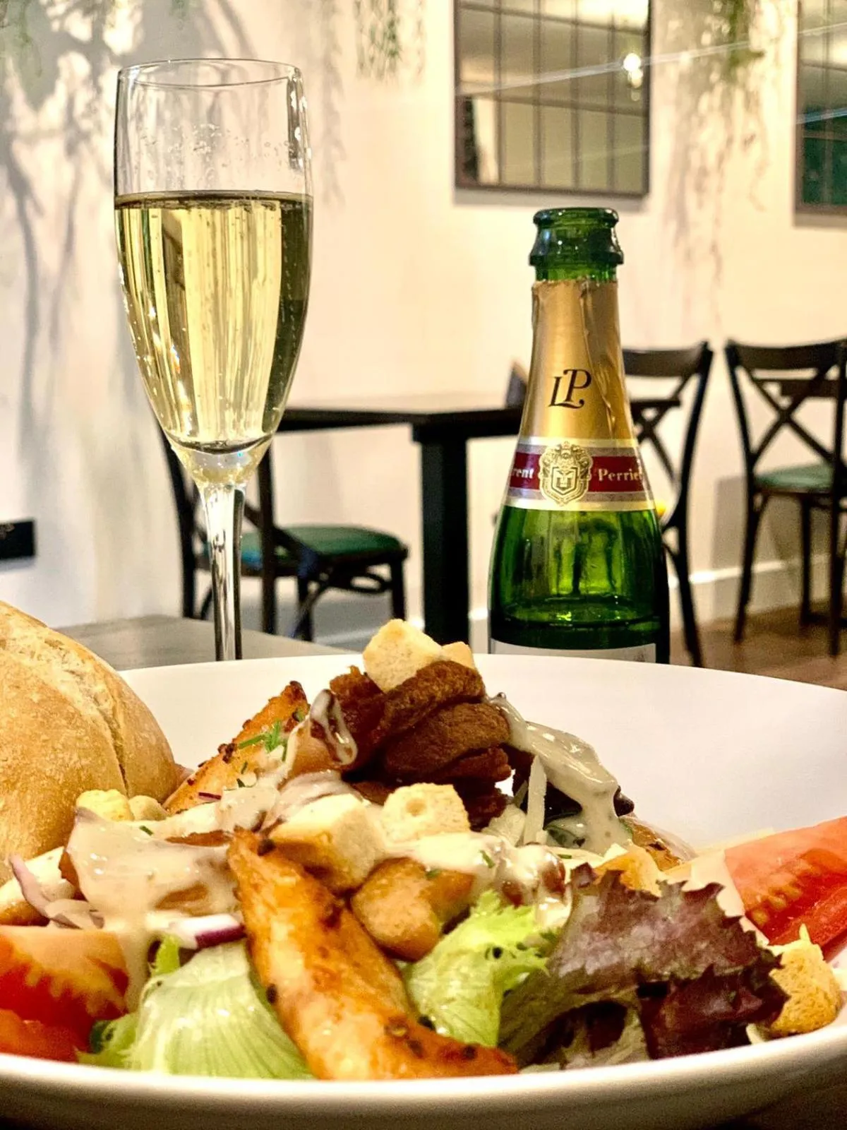 Restaurant/places to eat in Grains Bar Hotel