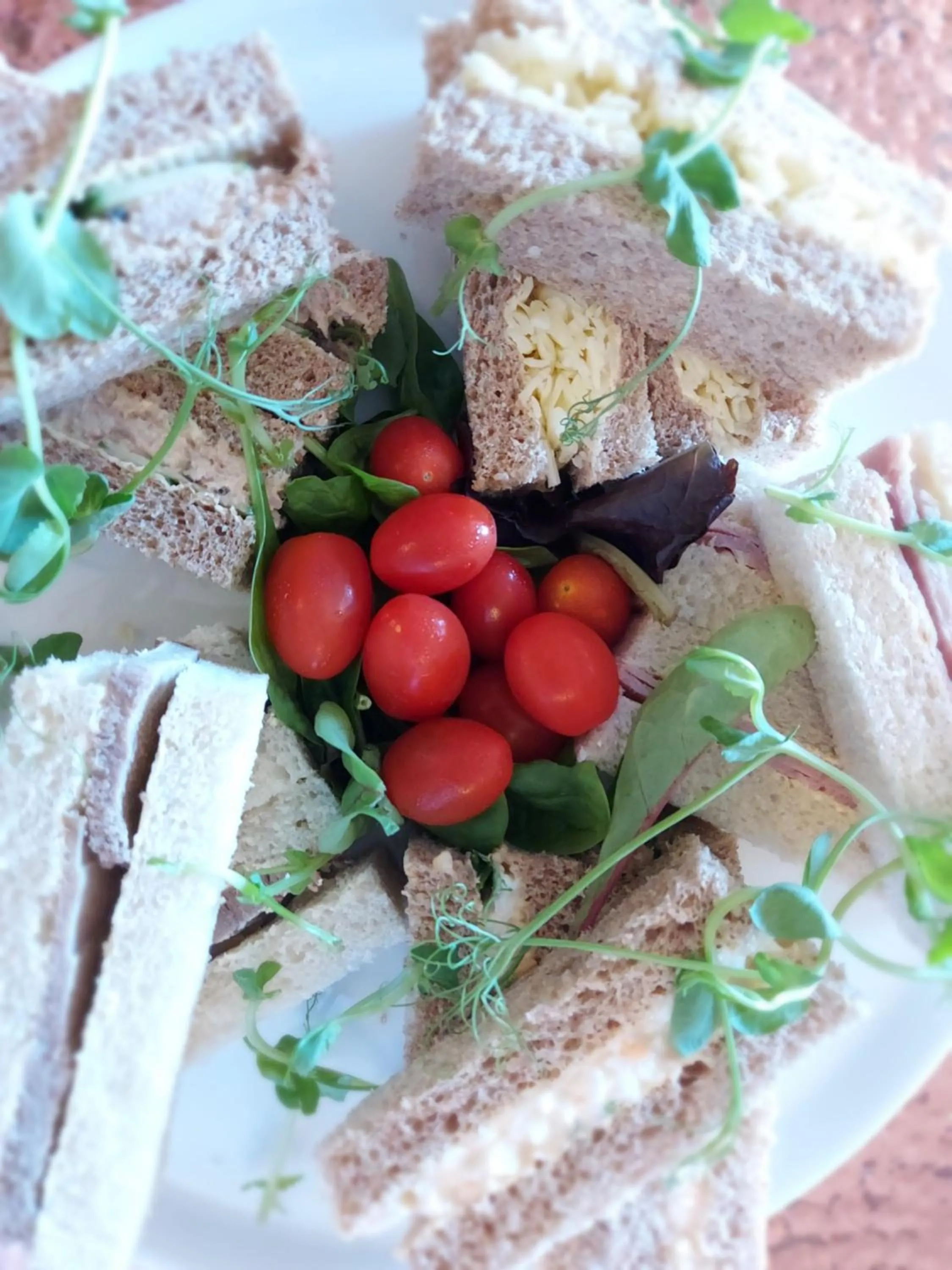 Restaurant/places to eat in Grains Bar Hotel