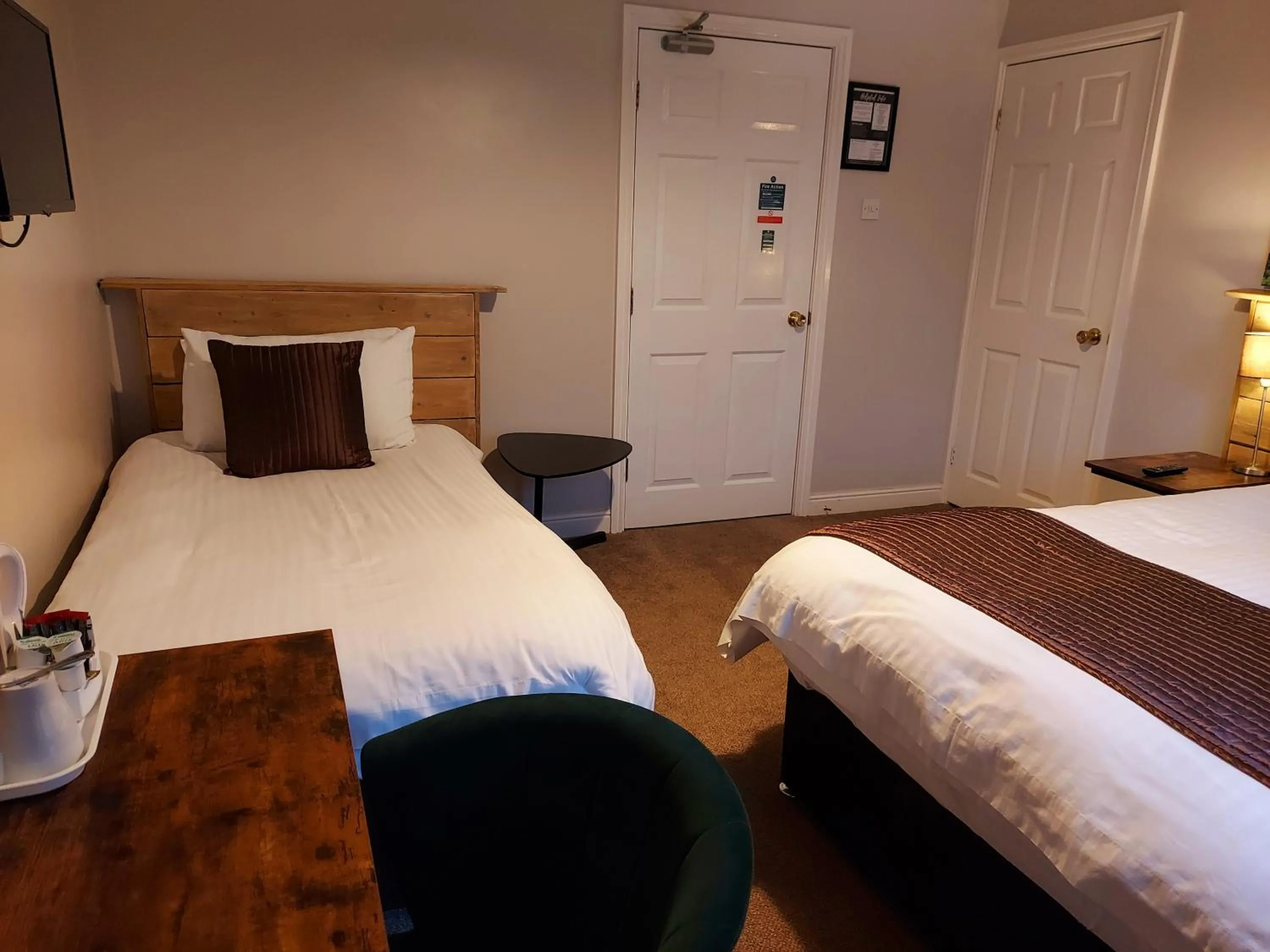 Bed in Grains Bar Hotel