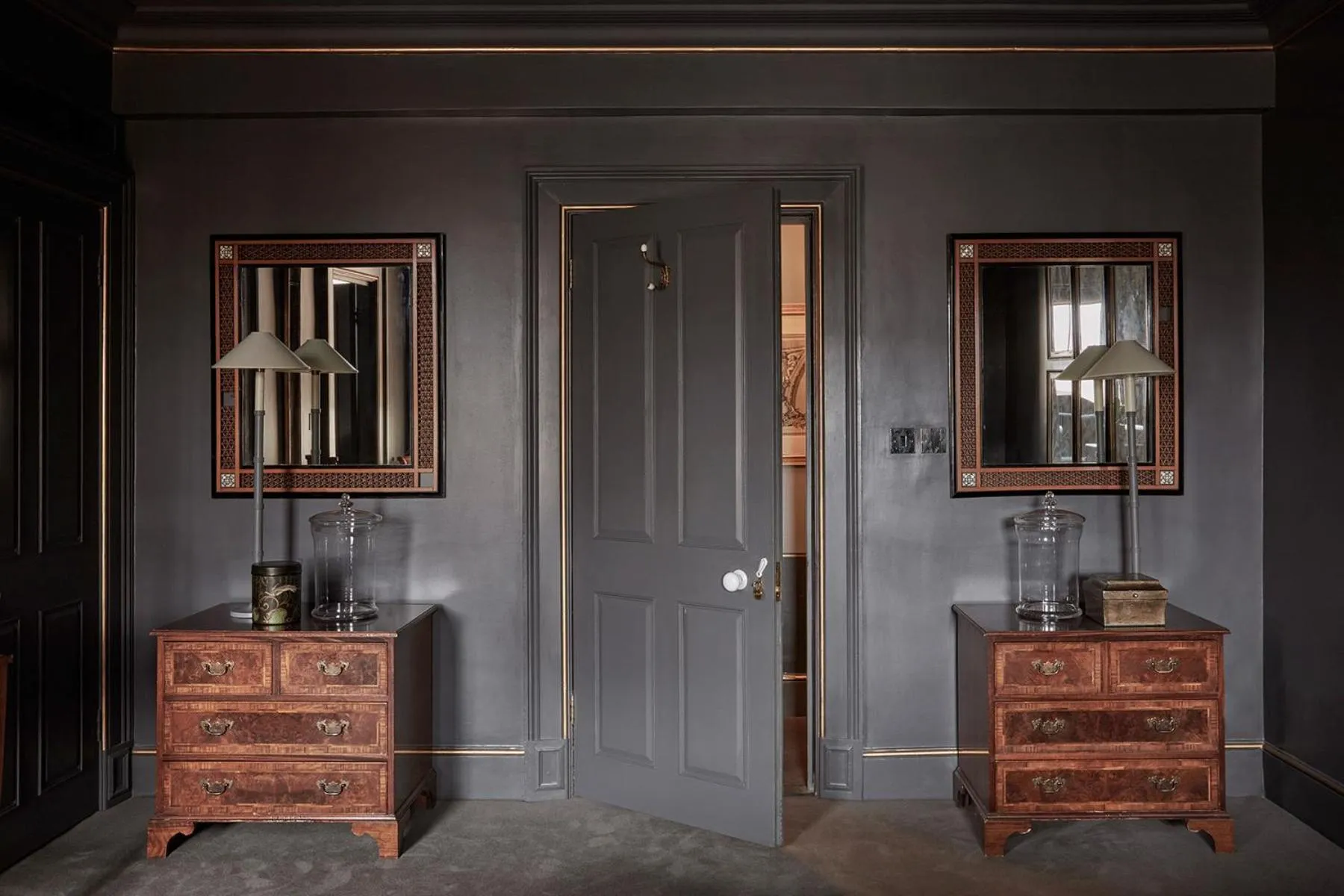 Seating area, Bathroom in Blakes Hotel
