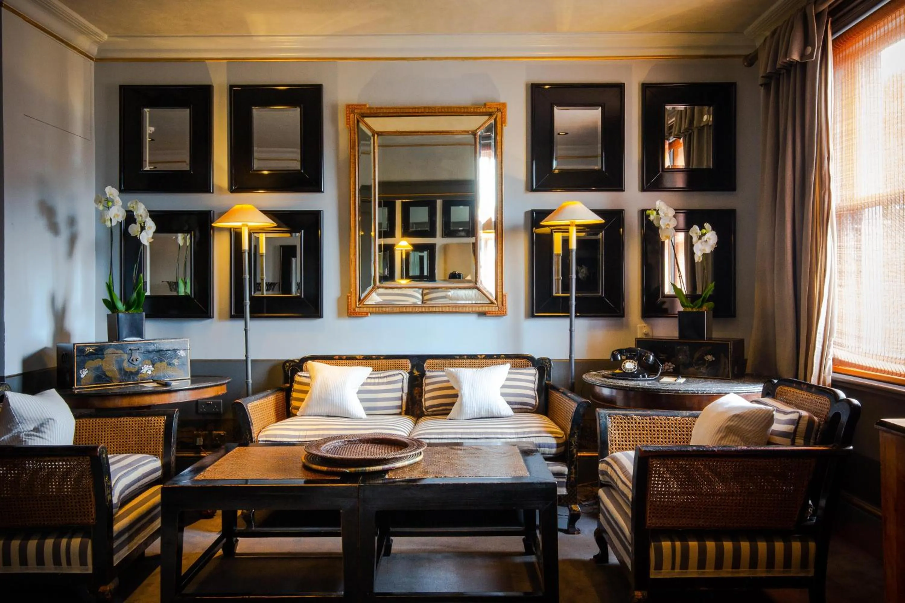 Living room in Blakes Hotel