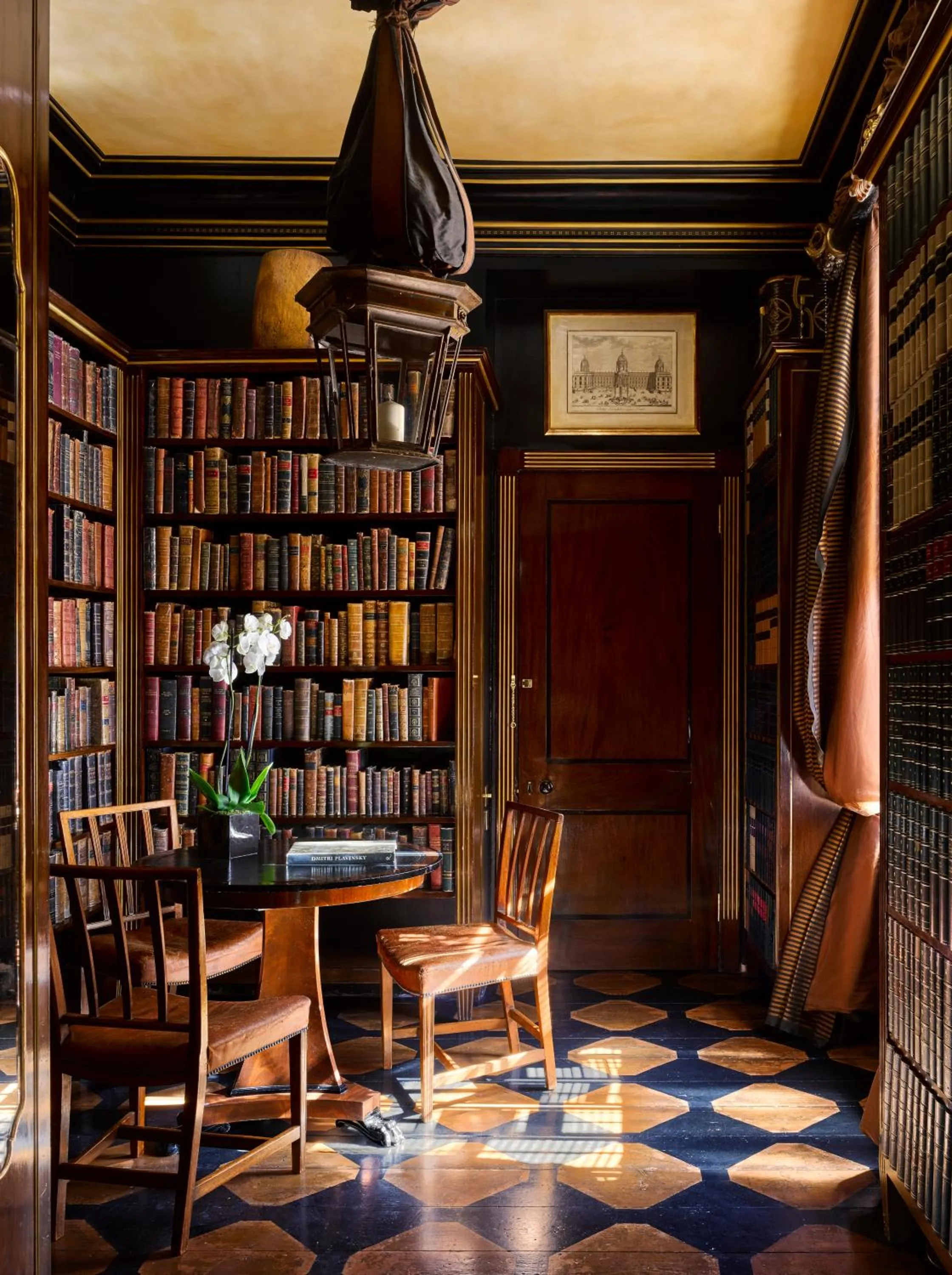 Living room in Blakes Hotel