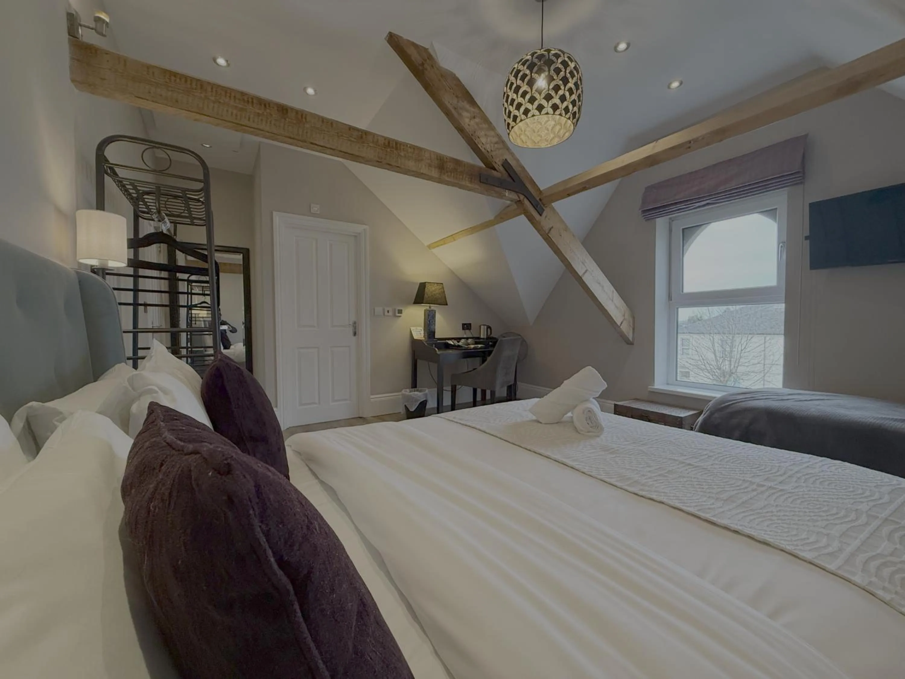 Bedroom, Bed in Number One Hundred Bed And Breakfast