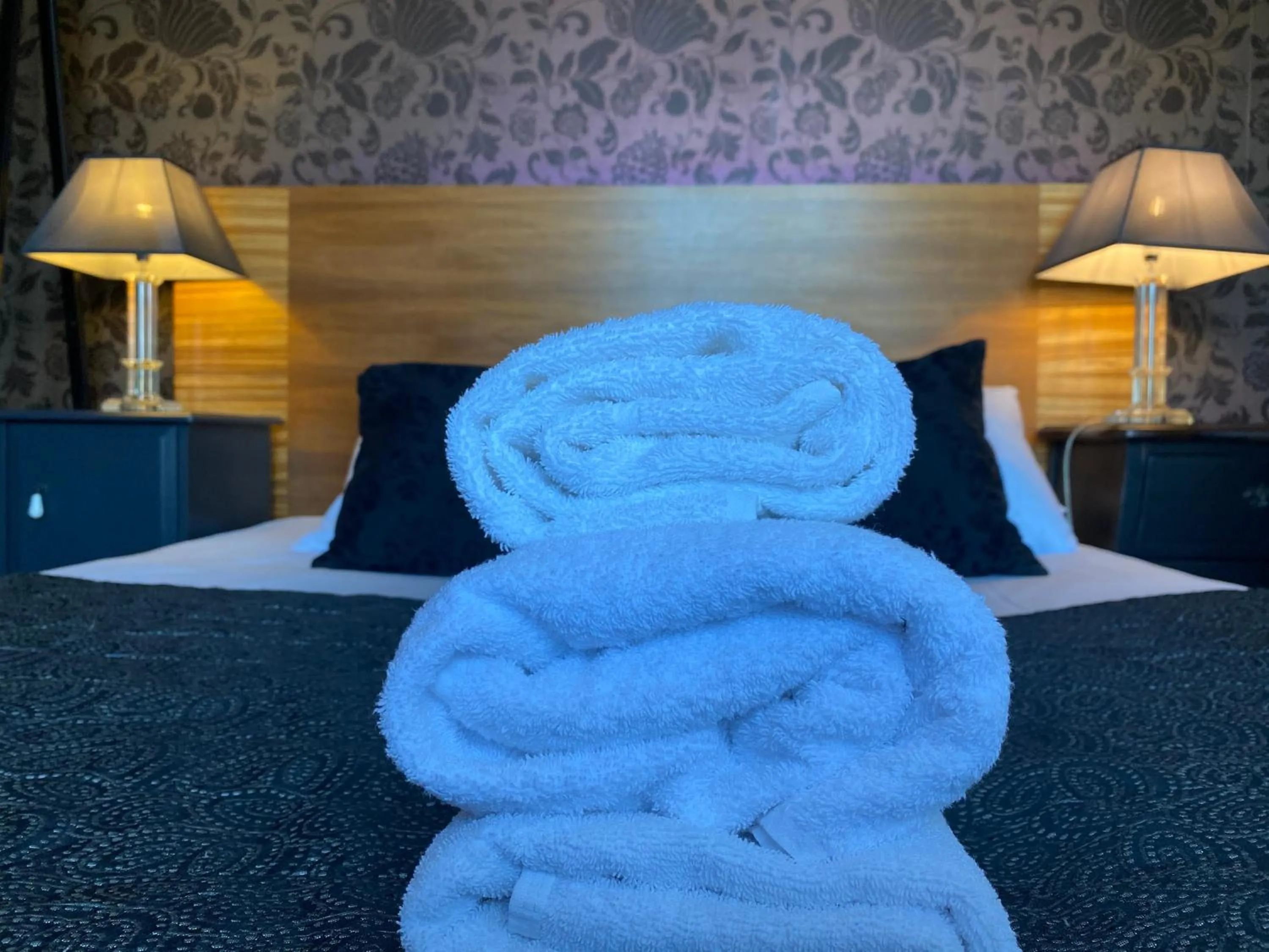 Bedroom, Bed in Number One Hundred Bed And Breakfast