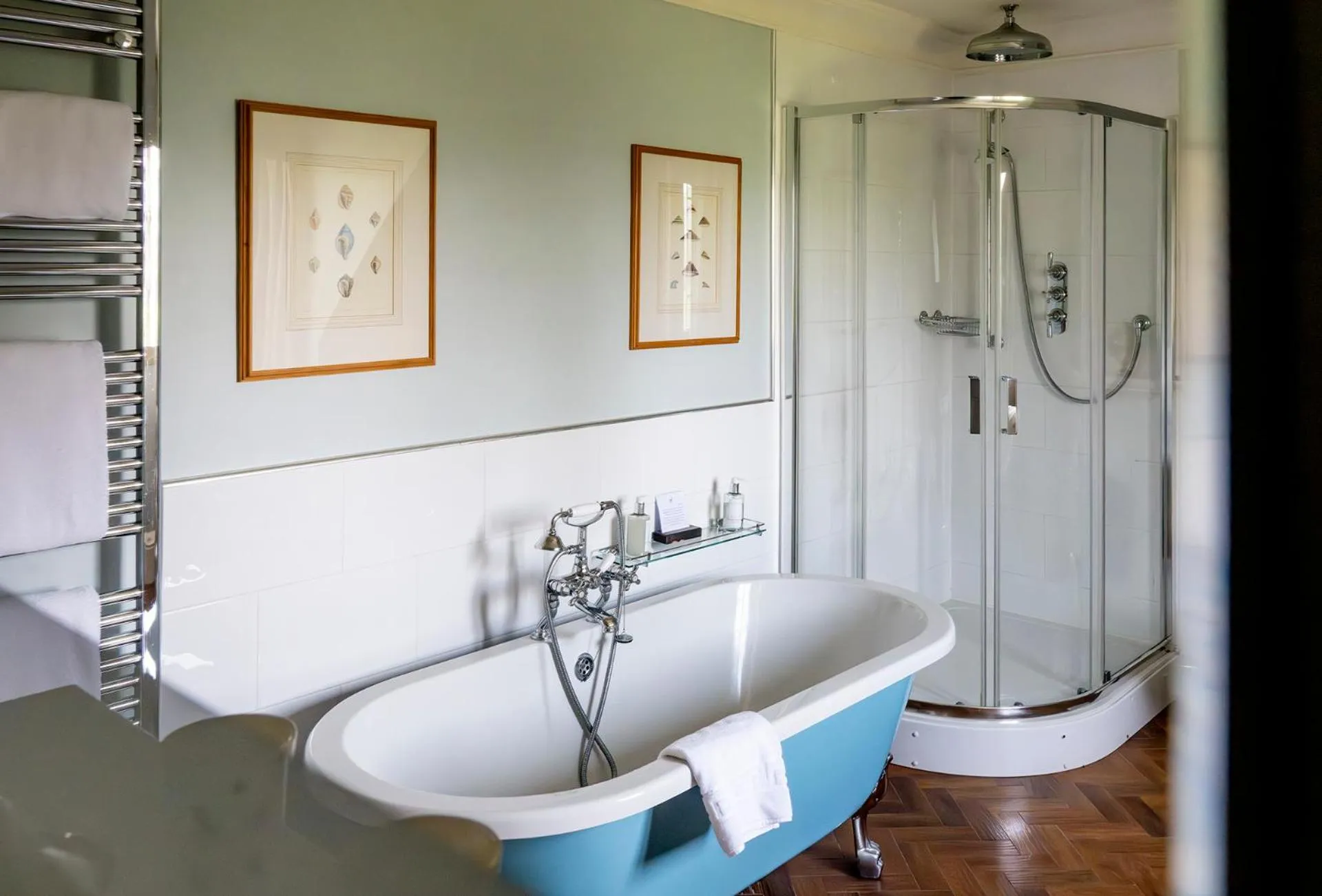 Shower in Llangoed Hall