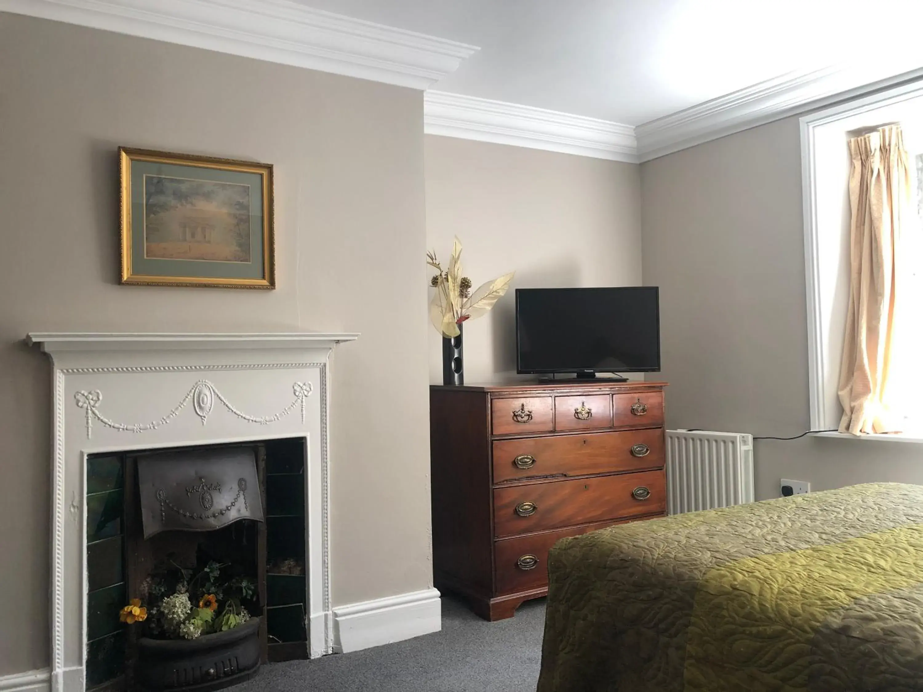 Large Double Room in Harveys Guest House Large Double Room in Harveys Guest House