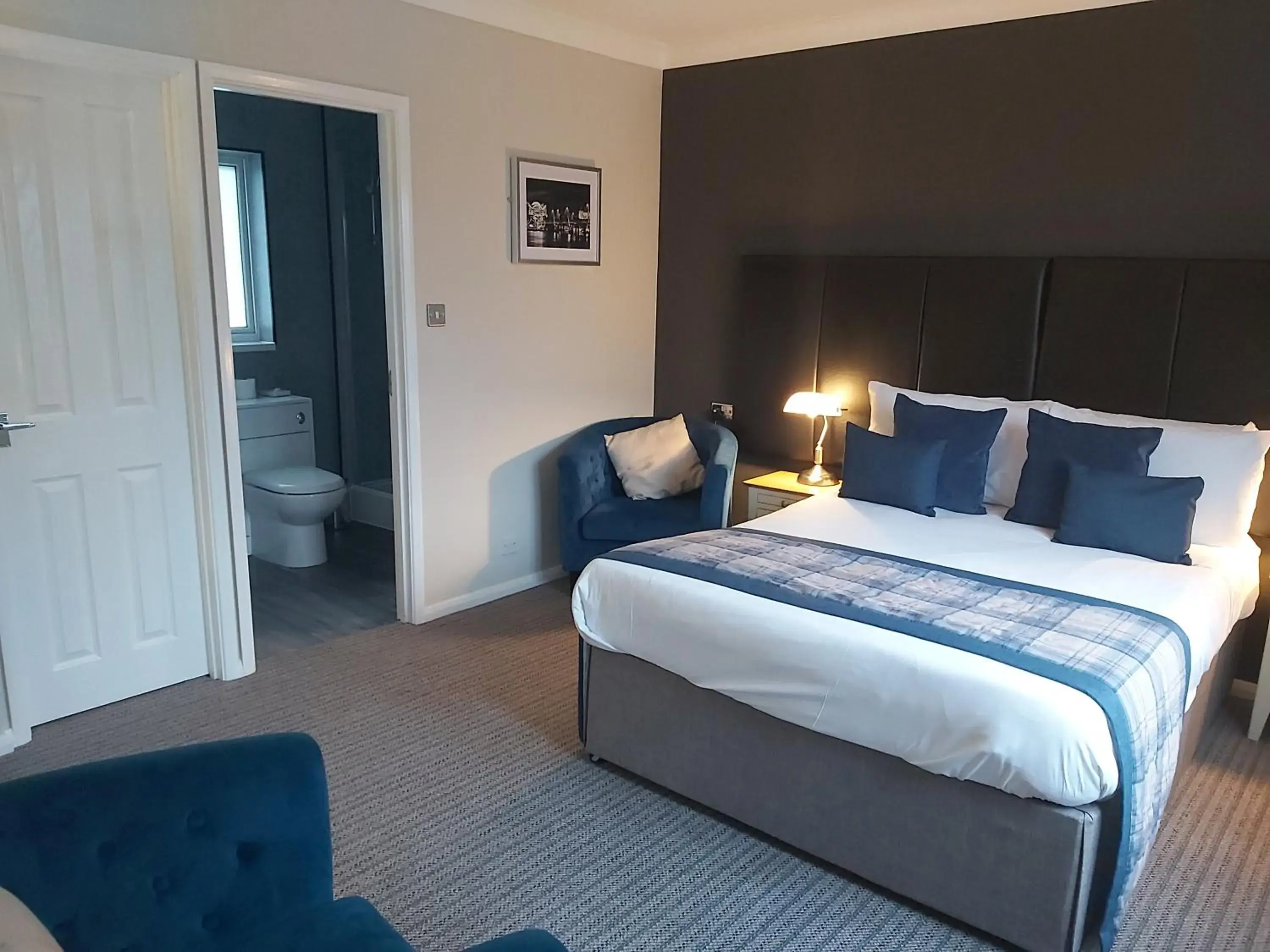 Bed in The Judds Folly Hotel, Sure Hotel Collection by Best Western Bed in The Judds Folly Hotel, Sure Hotel Collection by Best Western