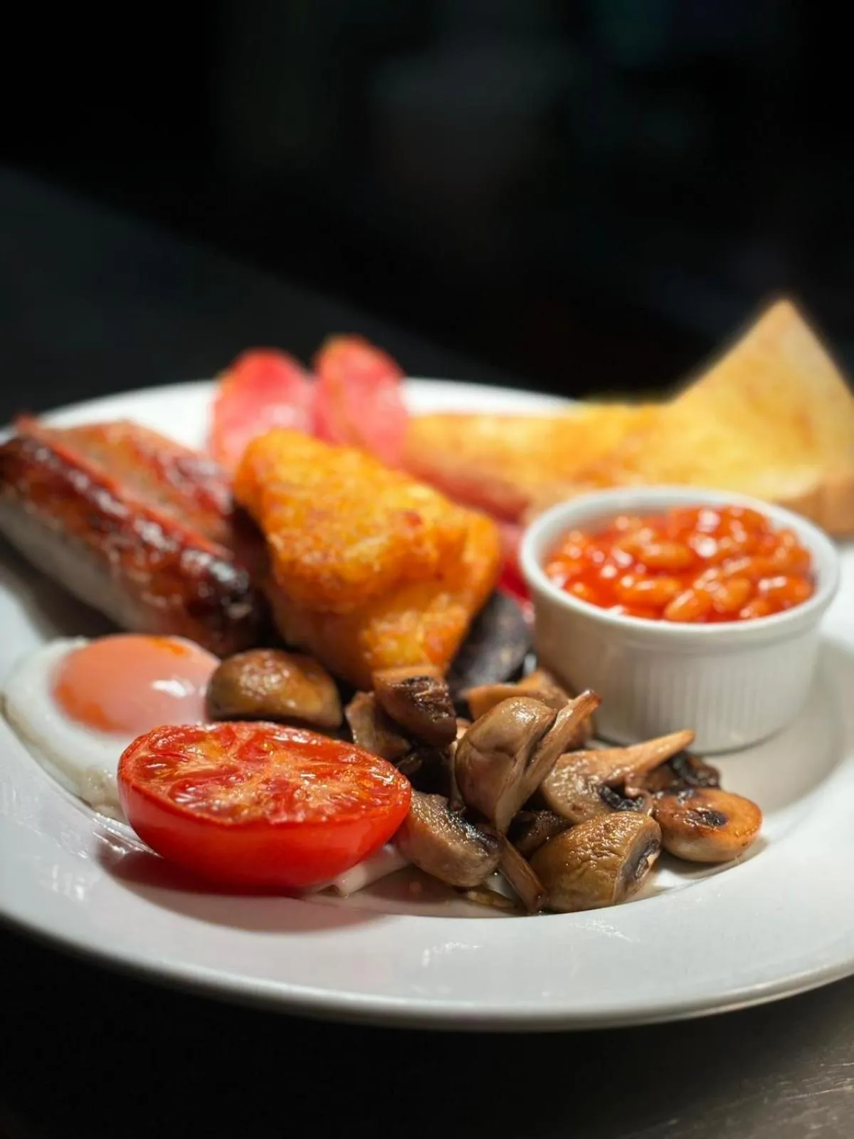 Food and drinks in The Lilly Restaurant With Rooms
