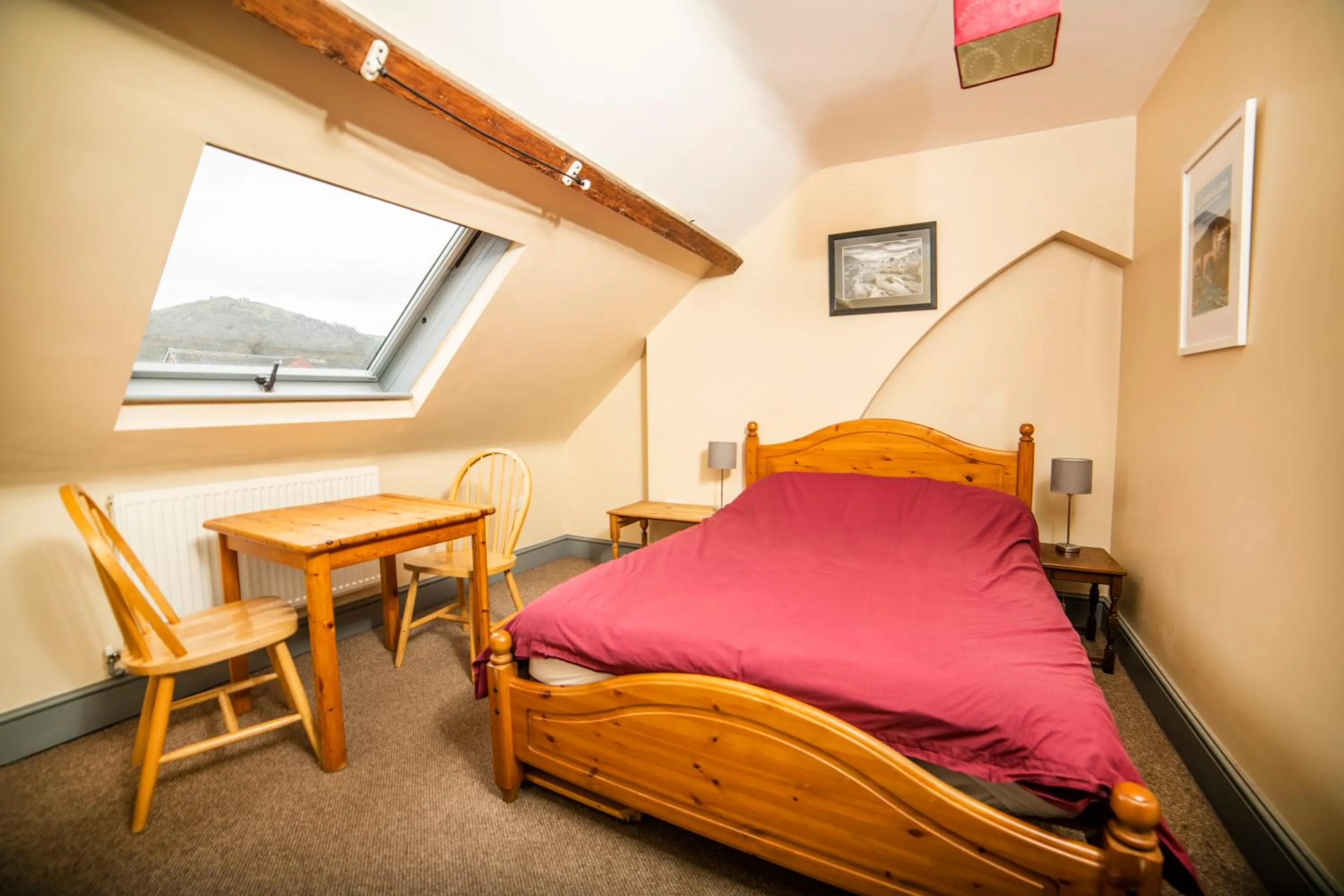 Bed in Llangollen Hostel Self-catering - Only Private Guest Bedrooms