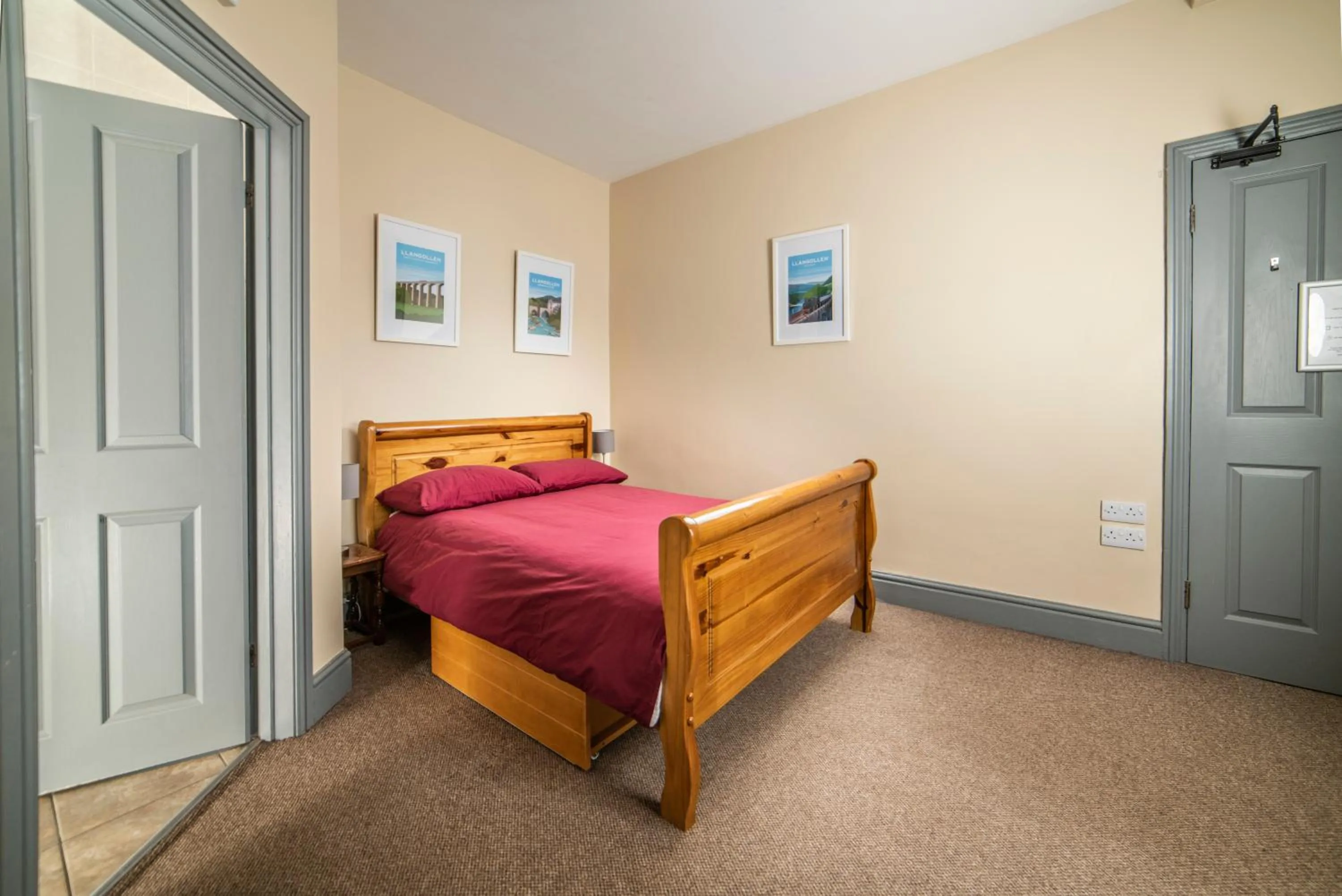 Bedroom, Bed in Llangollen Hostel Self-catering - Only Private Guest Bedrooms