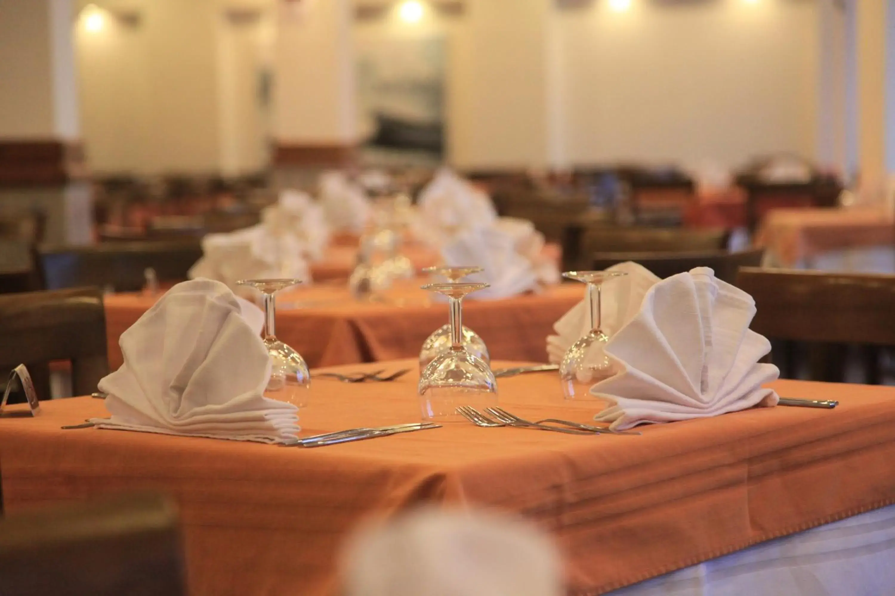 Restaurant/places to eat in Hotel Menara Restaurant/places to eat in Hotel Menara