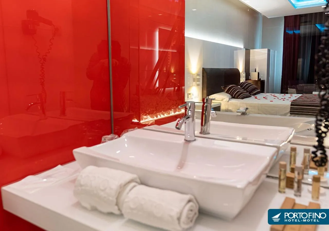 Bathroom in Motel Portofino