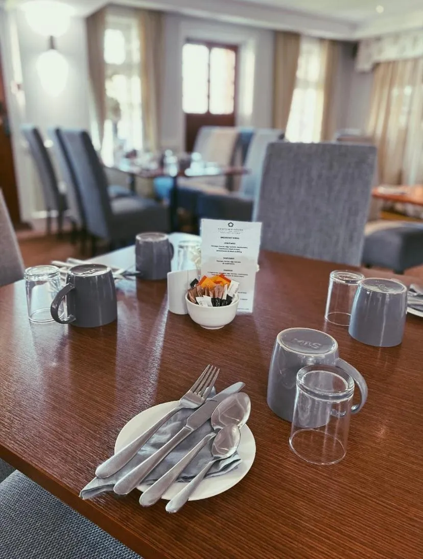 Newtown House Hotel