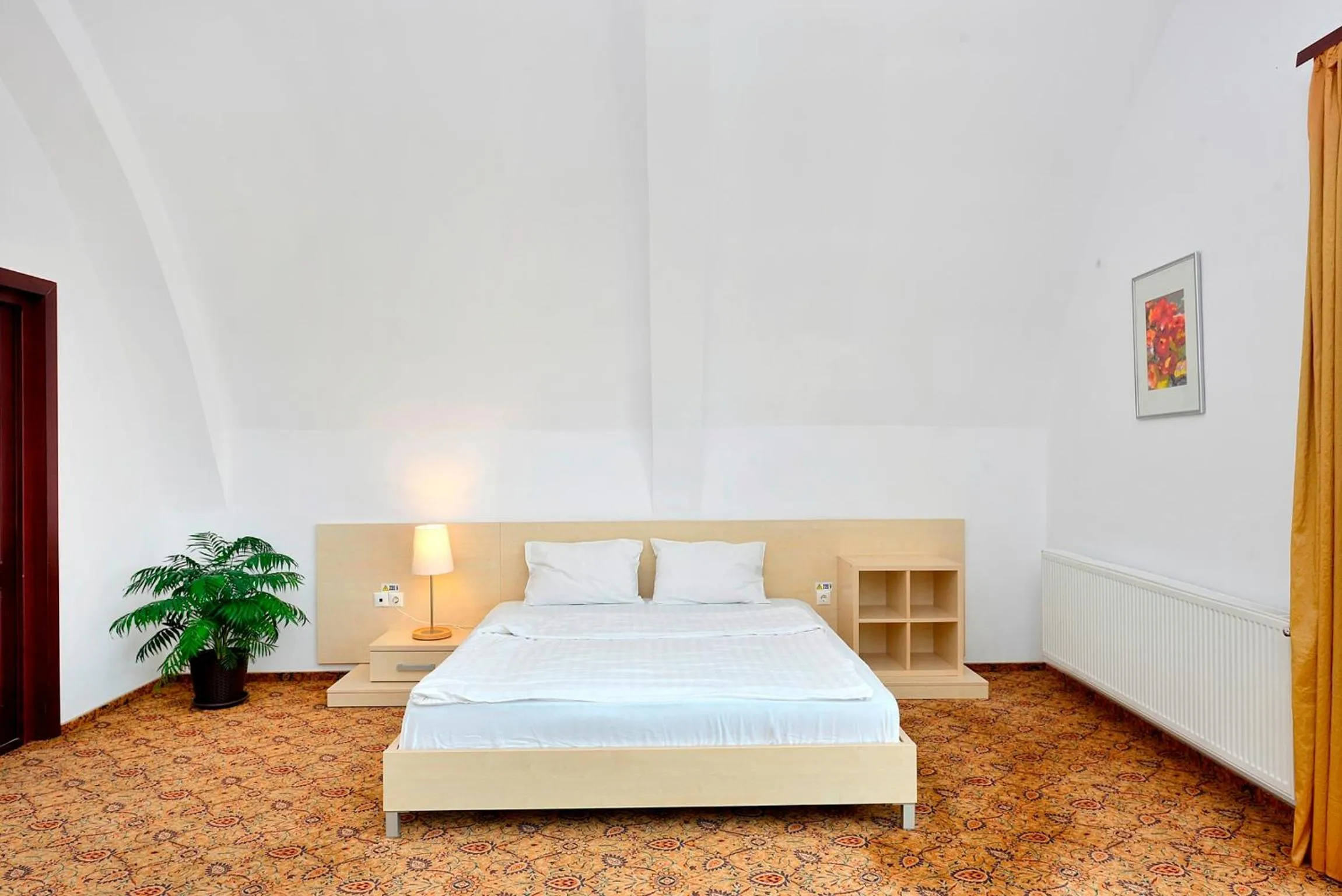 Bed in AselTur Brasov