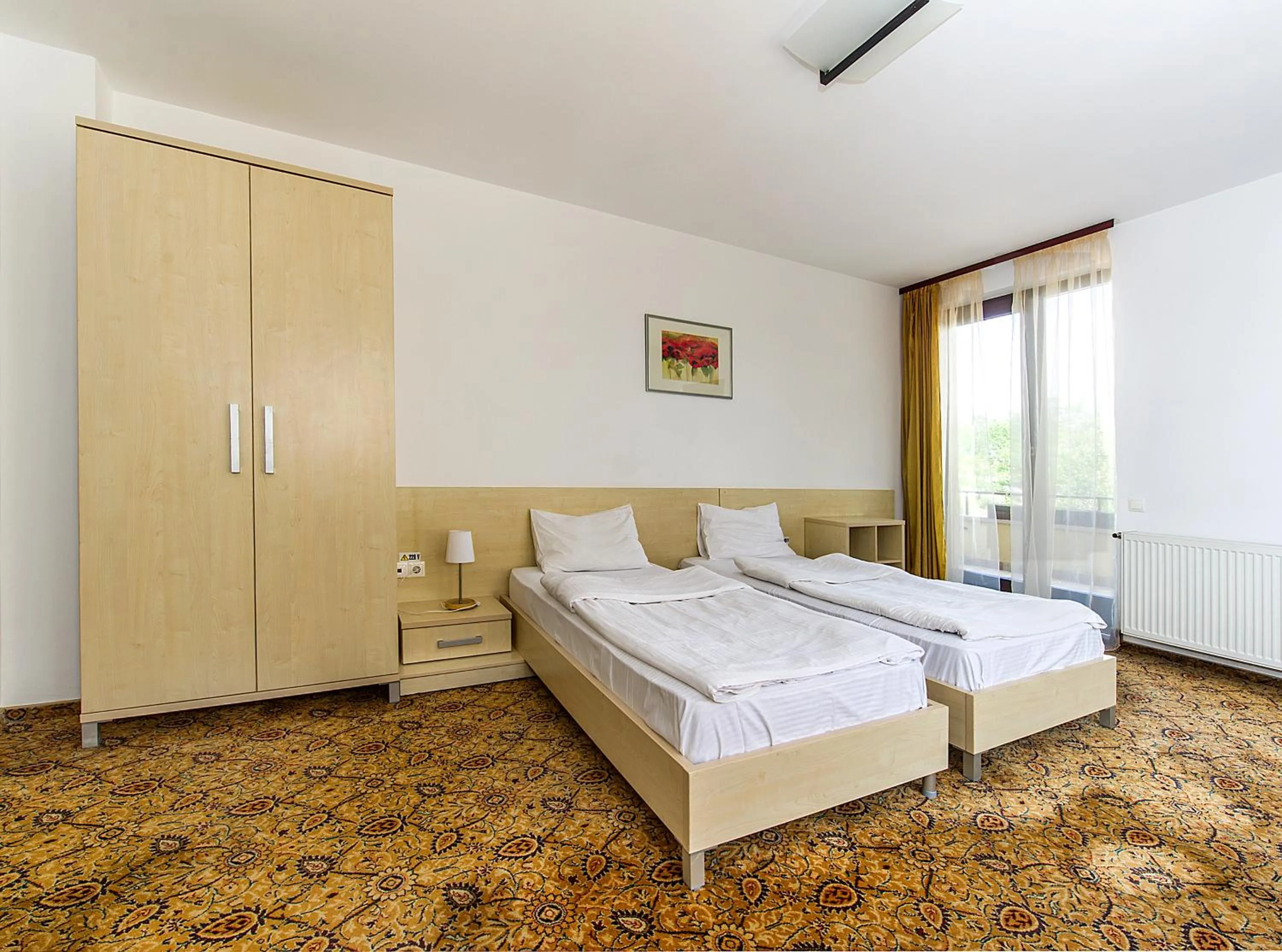 Bed in AselTur Brasov