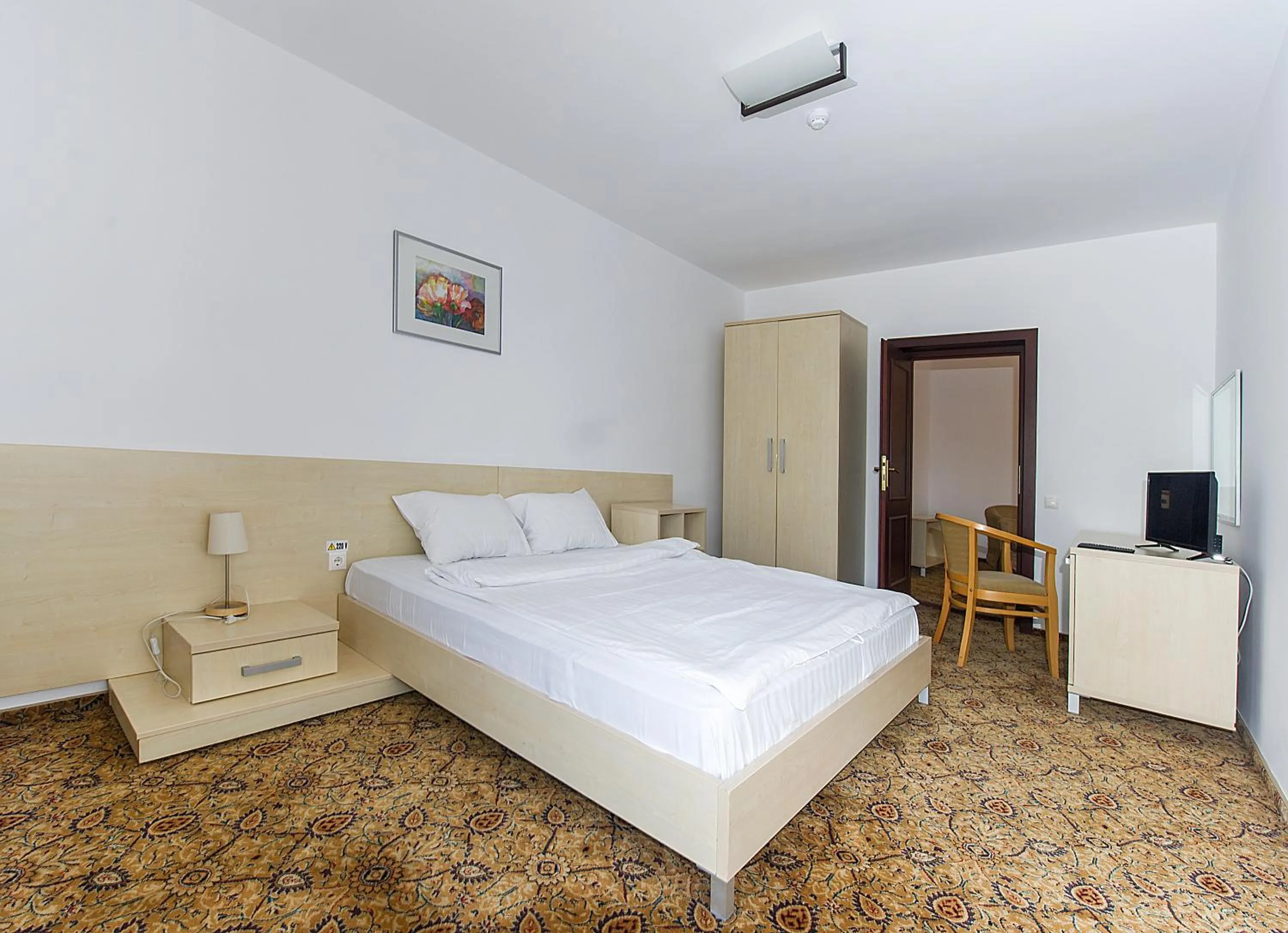 Bed in AselTur Brasov