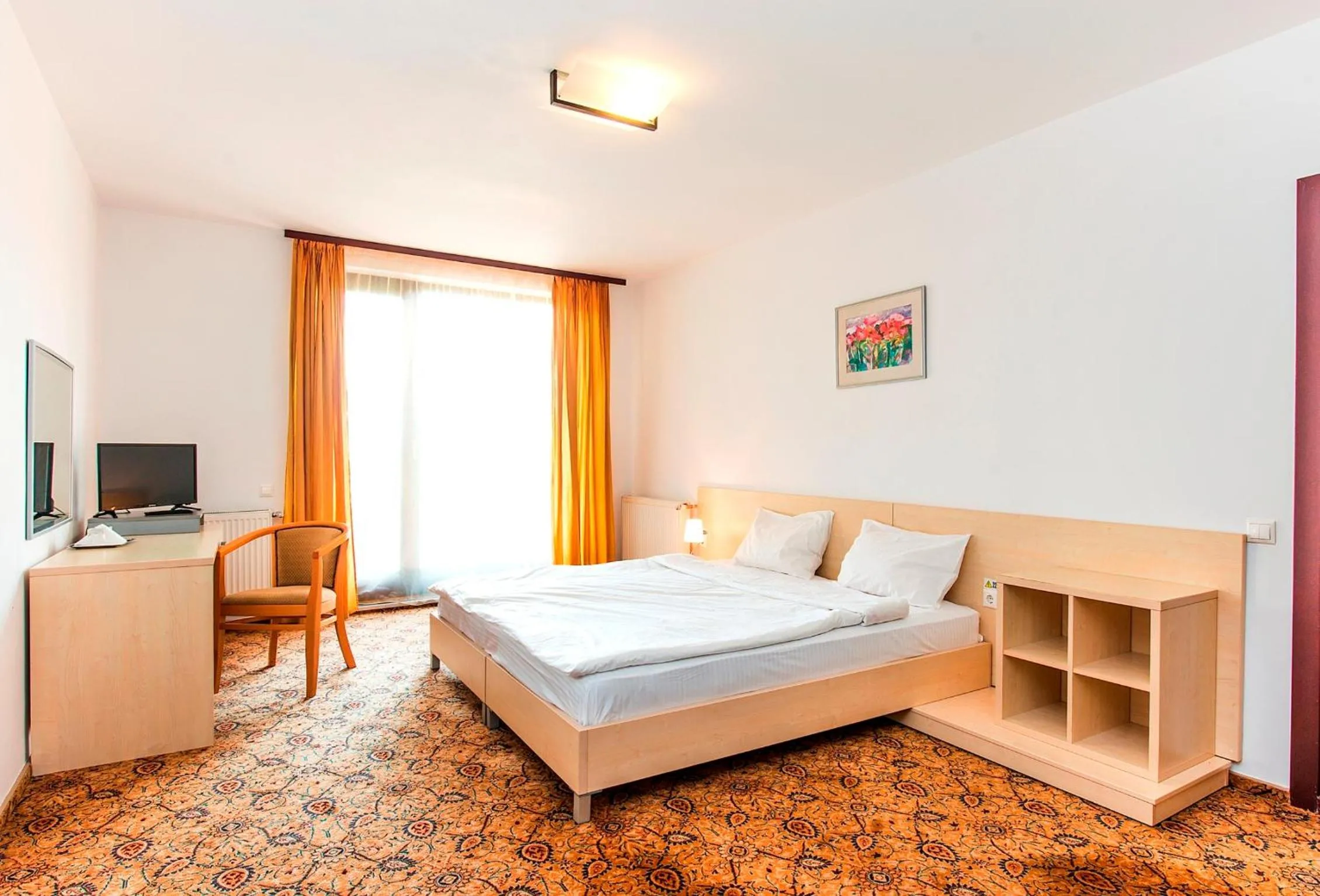 Bed in AselTur Brasov