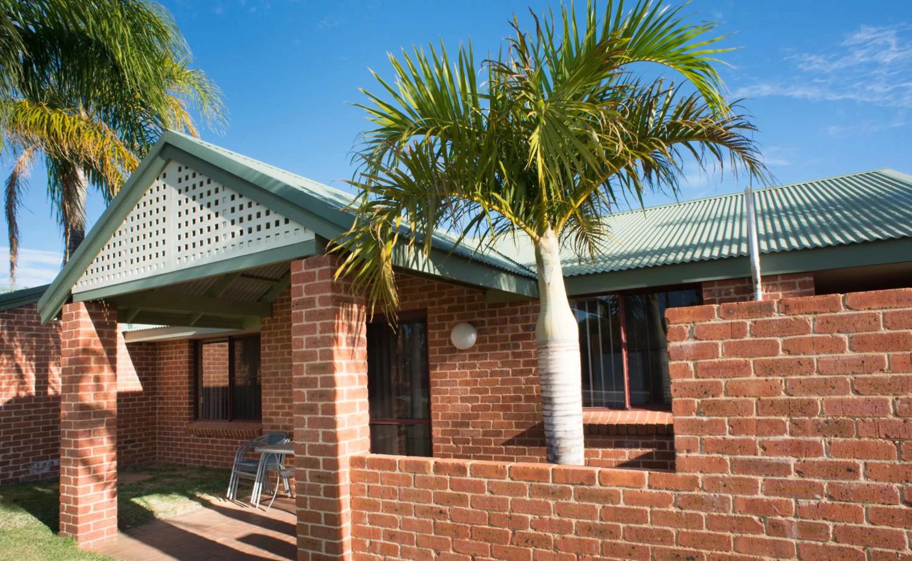Property building in Kalbarri Palm Resort