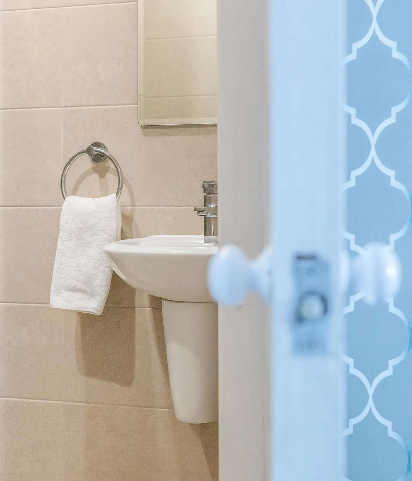 Bathroom in Clifden House by Nina