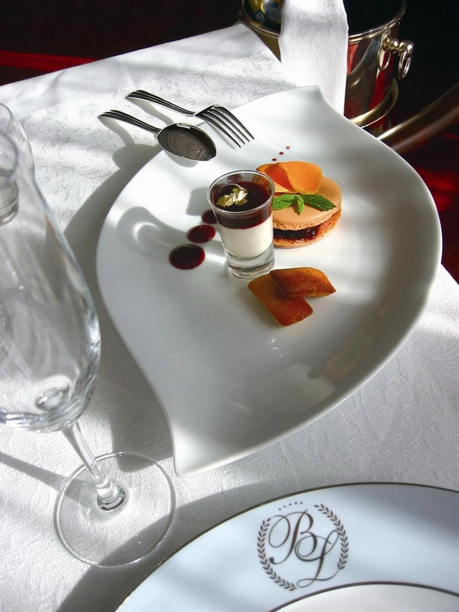 Food and drinks in Concorde Les Berges du Lac