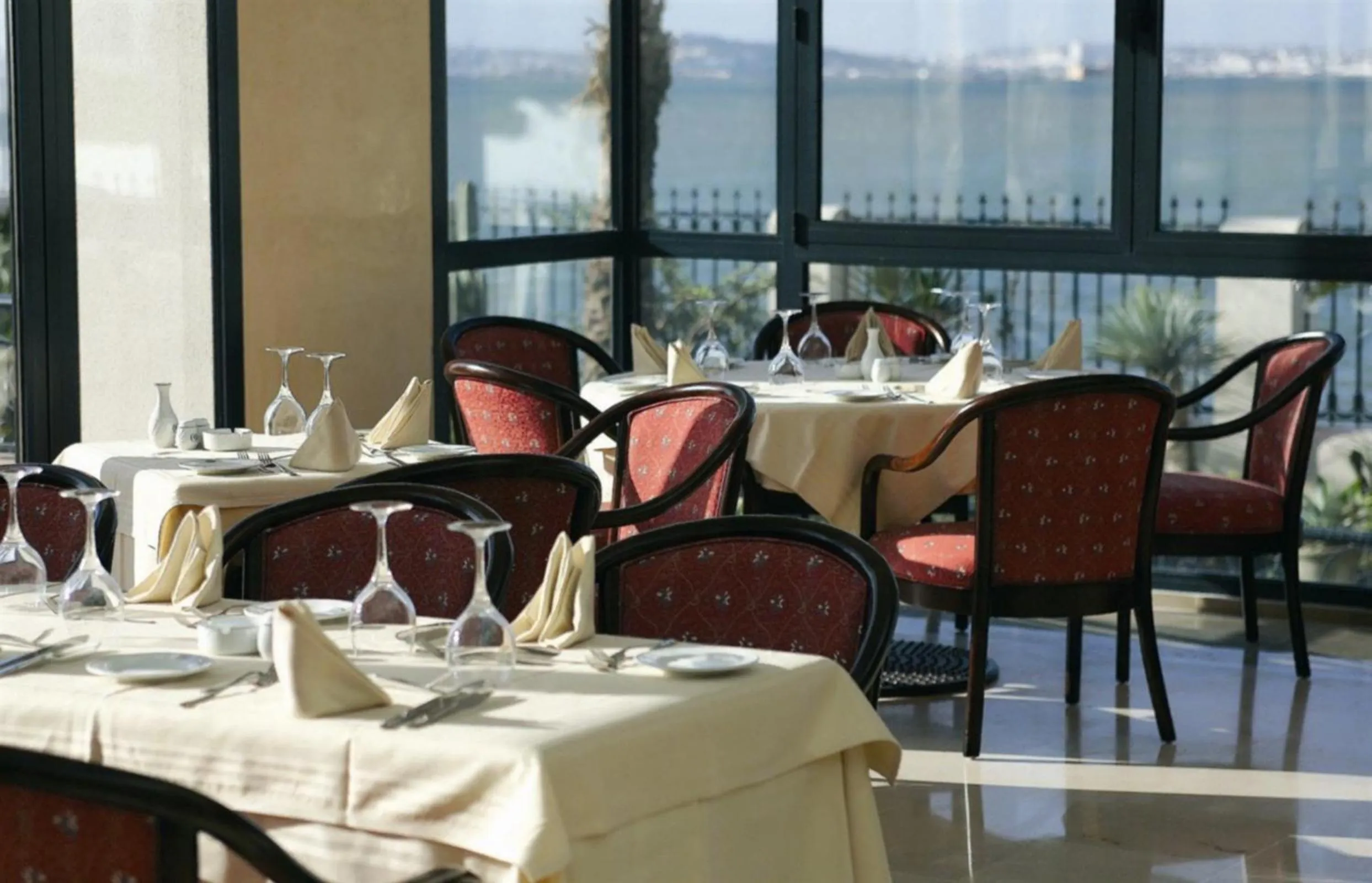 Restaurant/places to eat in Concorde Les Berges du Lac