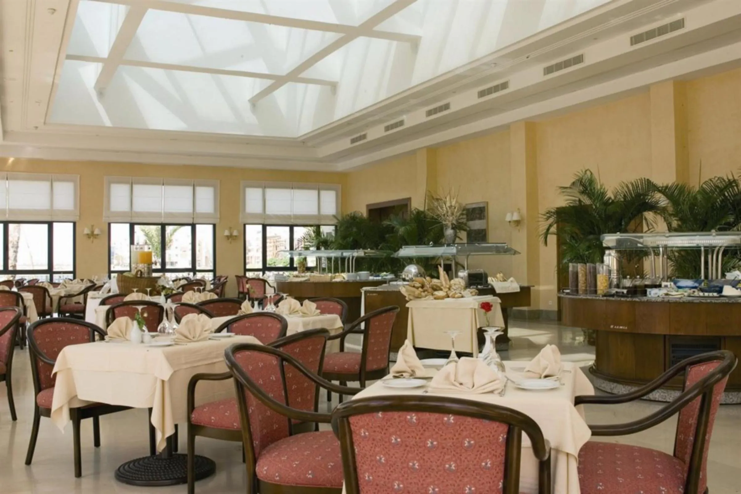 Restaurant/places to eat in Concorde Les Berges du Lac