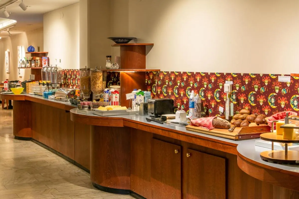 Breakfast in Teaterhotellet