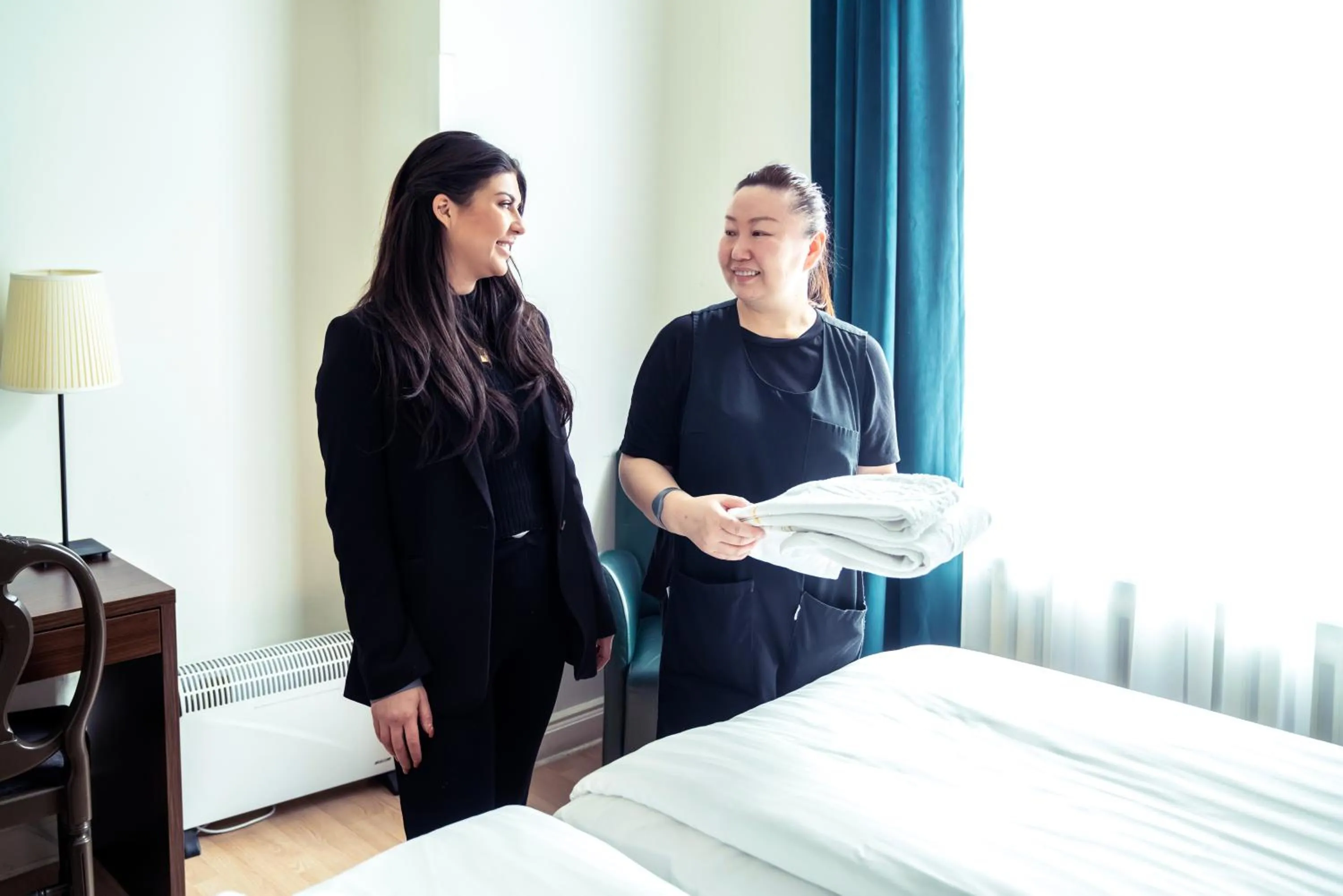 Staff, Bed in Queen's Hotel by First Hotels