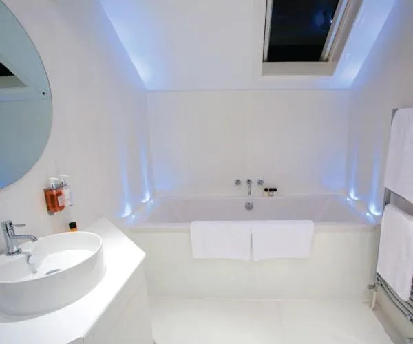 Twin Room in The Blueberry Hotel