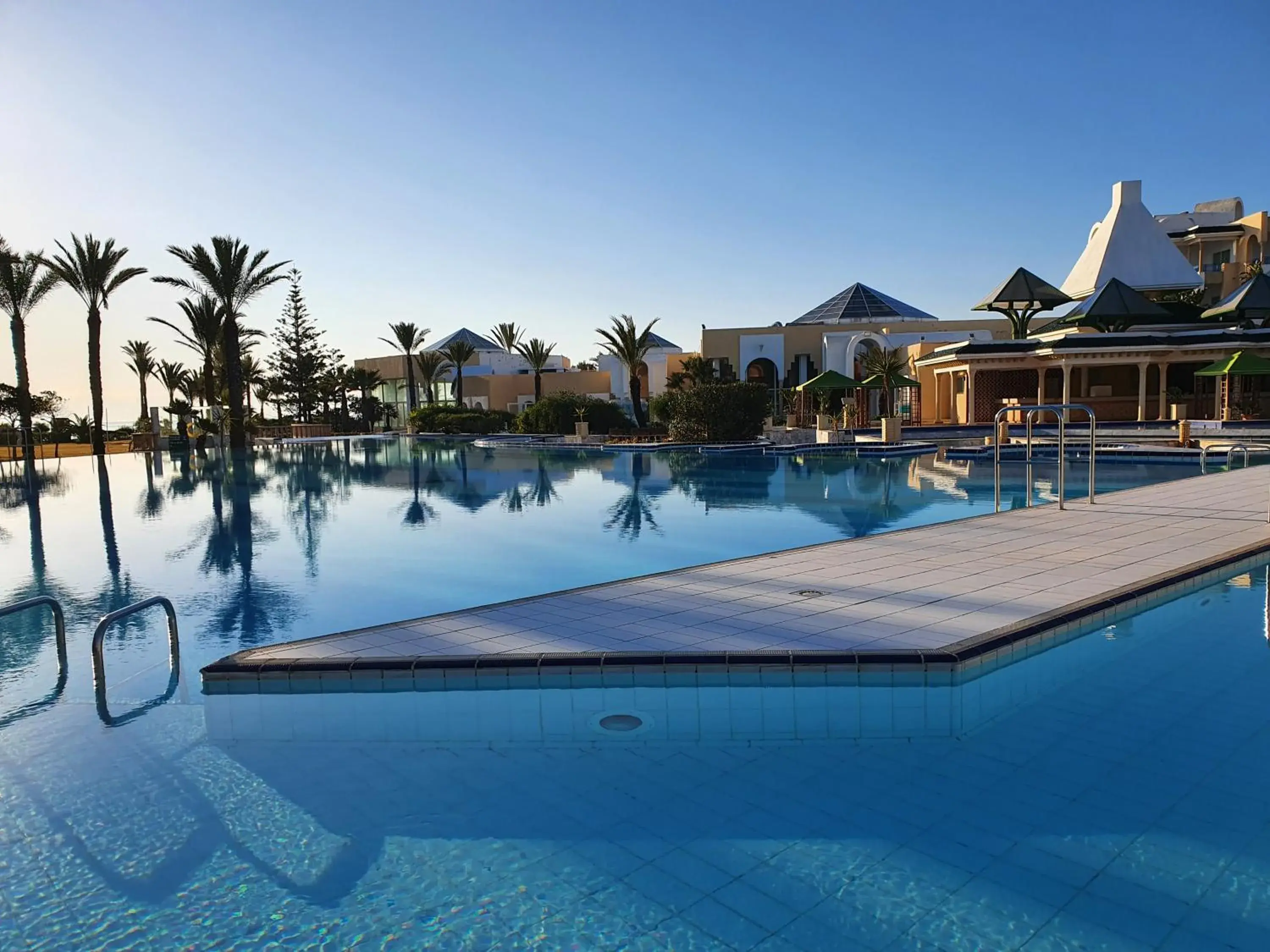 Pool view in Hasdrubal Thalassa & Spa Yasmine Hammamet Pool view in Hasdrubal Thalassa & Spa Yasmine Hammamet