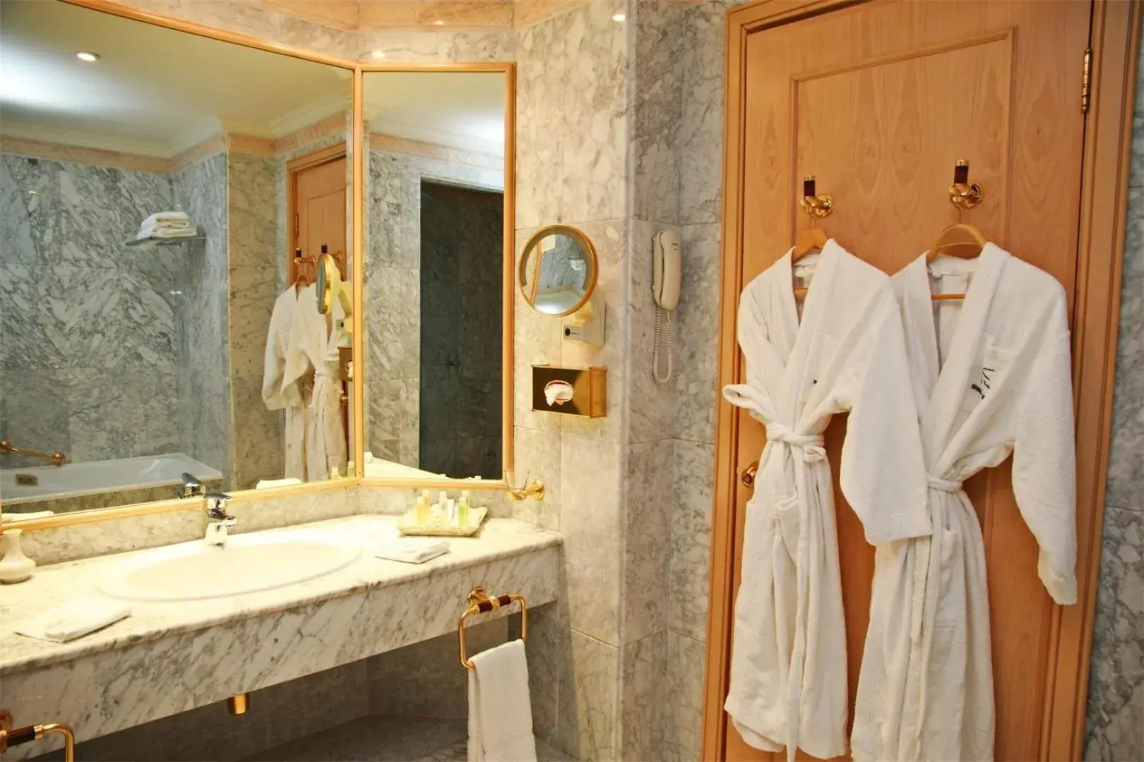 Bathroom in Hasdrubal Thalassa & Spa Yasmine Hammamet Bathroom in Hasdrubal Thalassa & Spa Yasmine Hammamet