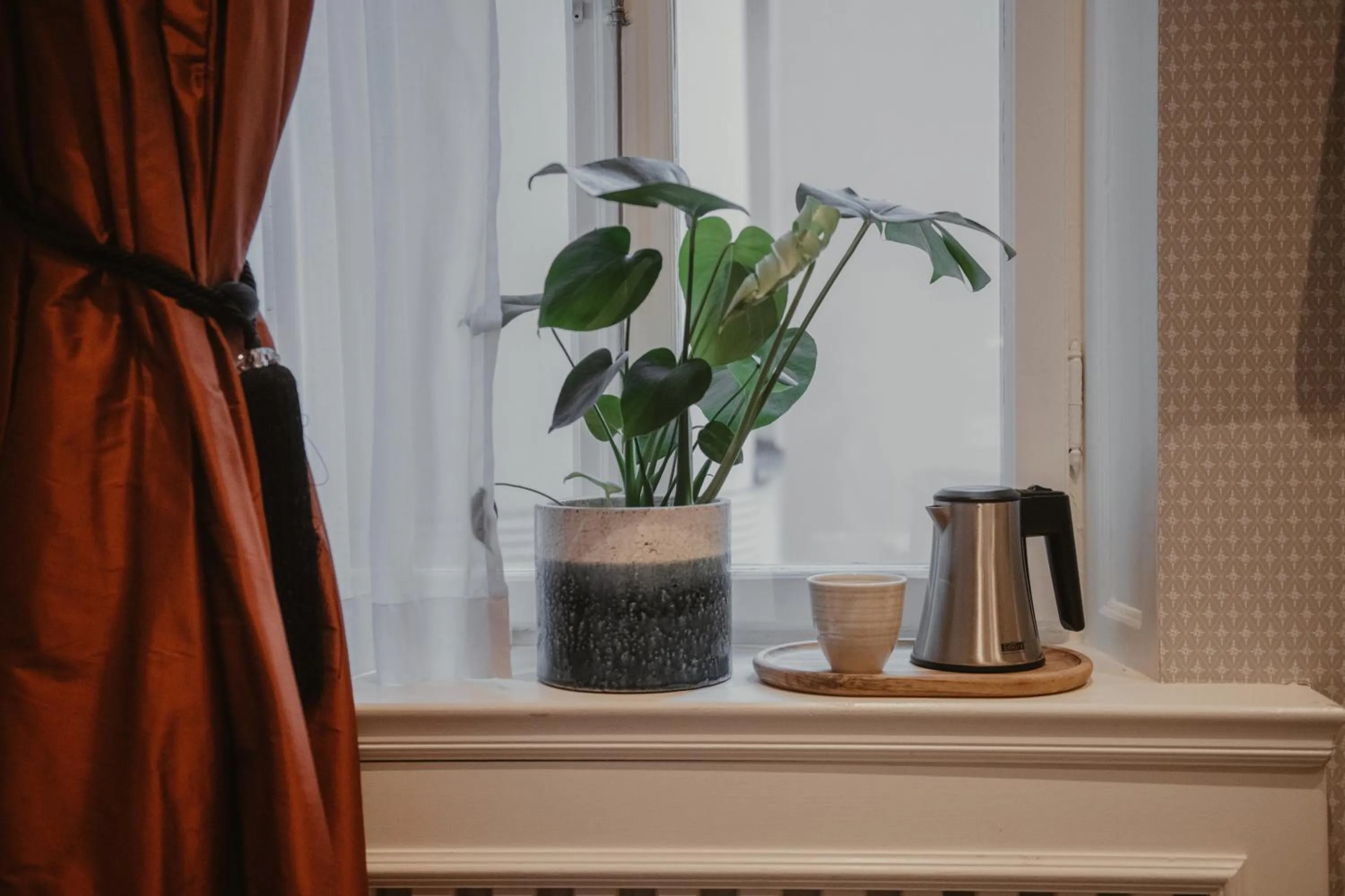 Photo of the whole room in Home Hotel Wellington