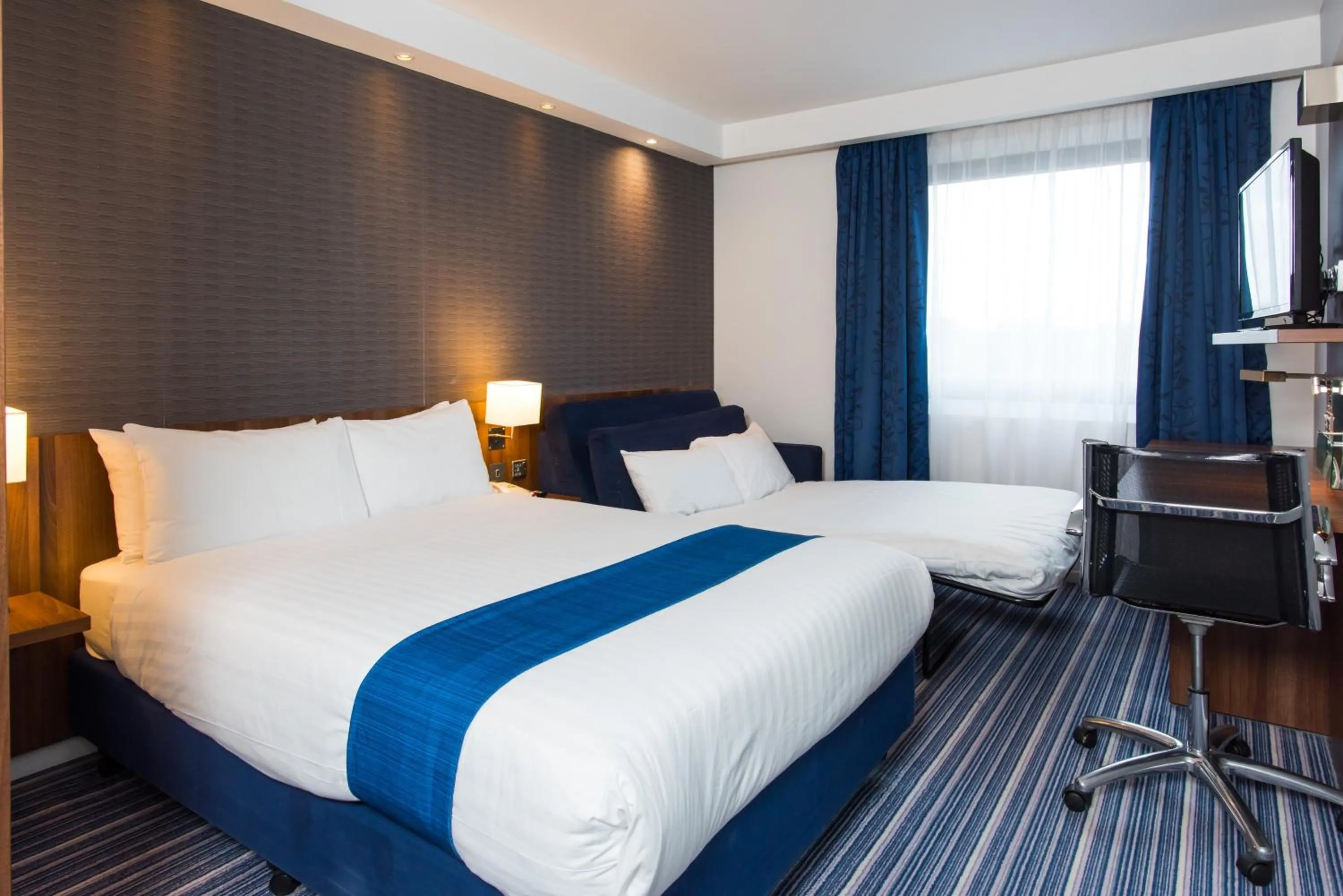 Photo of the whole room in Holiday Inn Express Tamworth by IHG