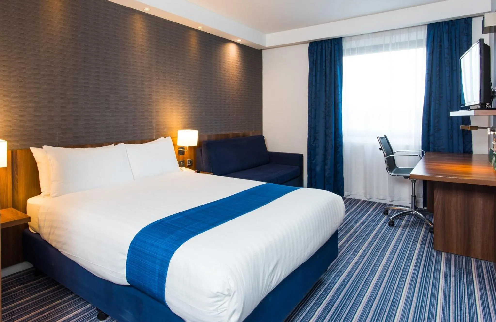 Photo of the whole room in Holiday Inn Express Tamworth by IHG