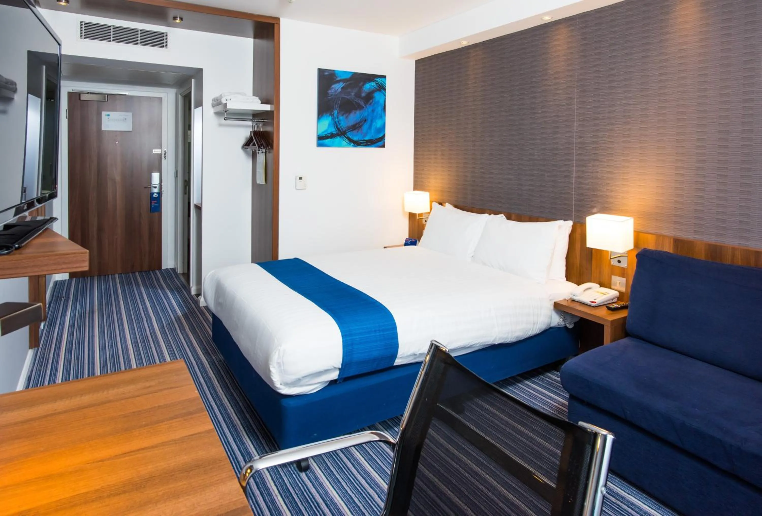 Photo of the whole room in Holiday Inn Express Tamworth by IHG