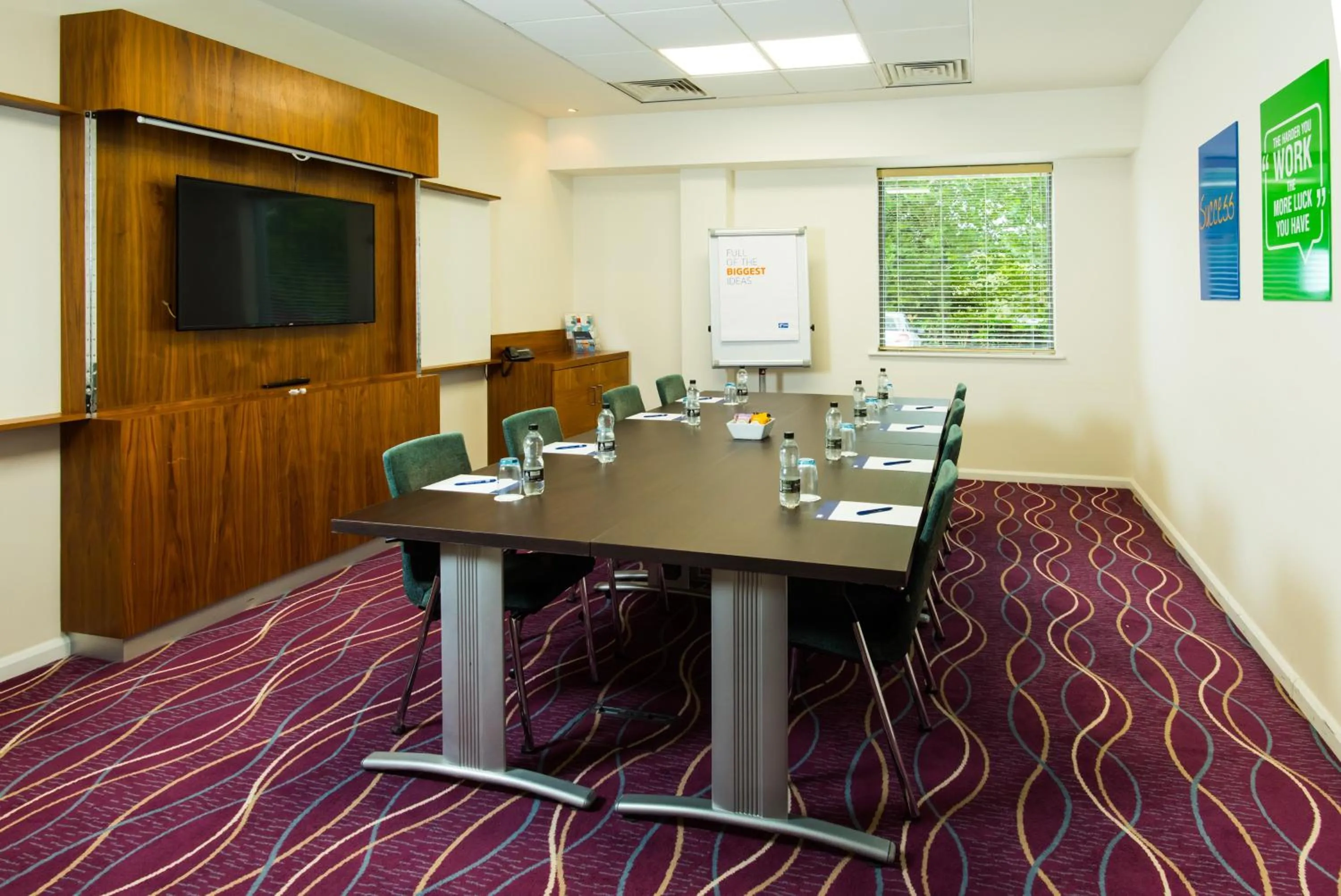 Meeting/conference room in Holiday Inn Express Tamworth by IHG