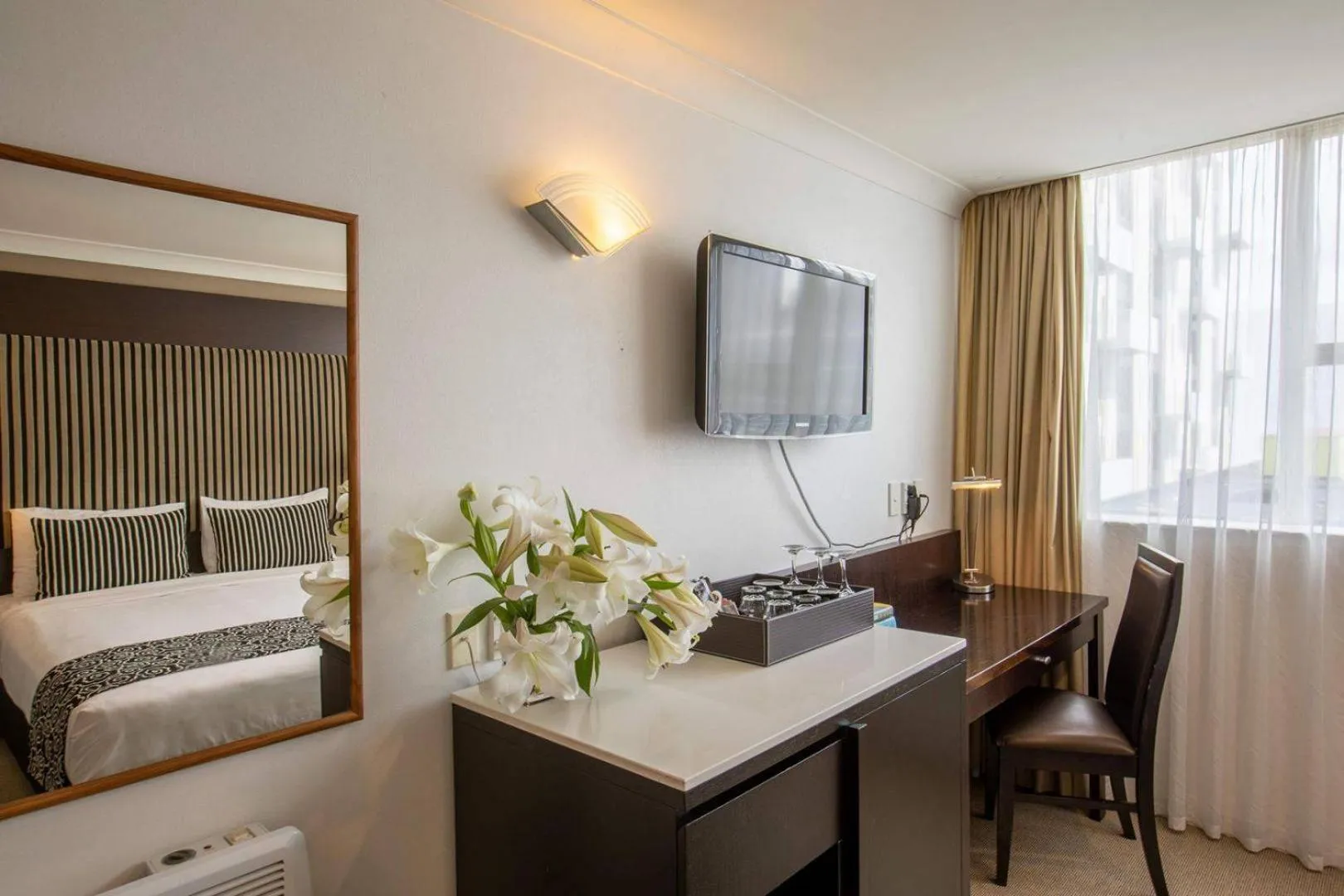 Guests, Bed in Mercure Wellington Abel Tasman