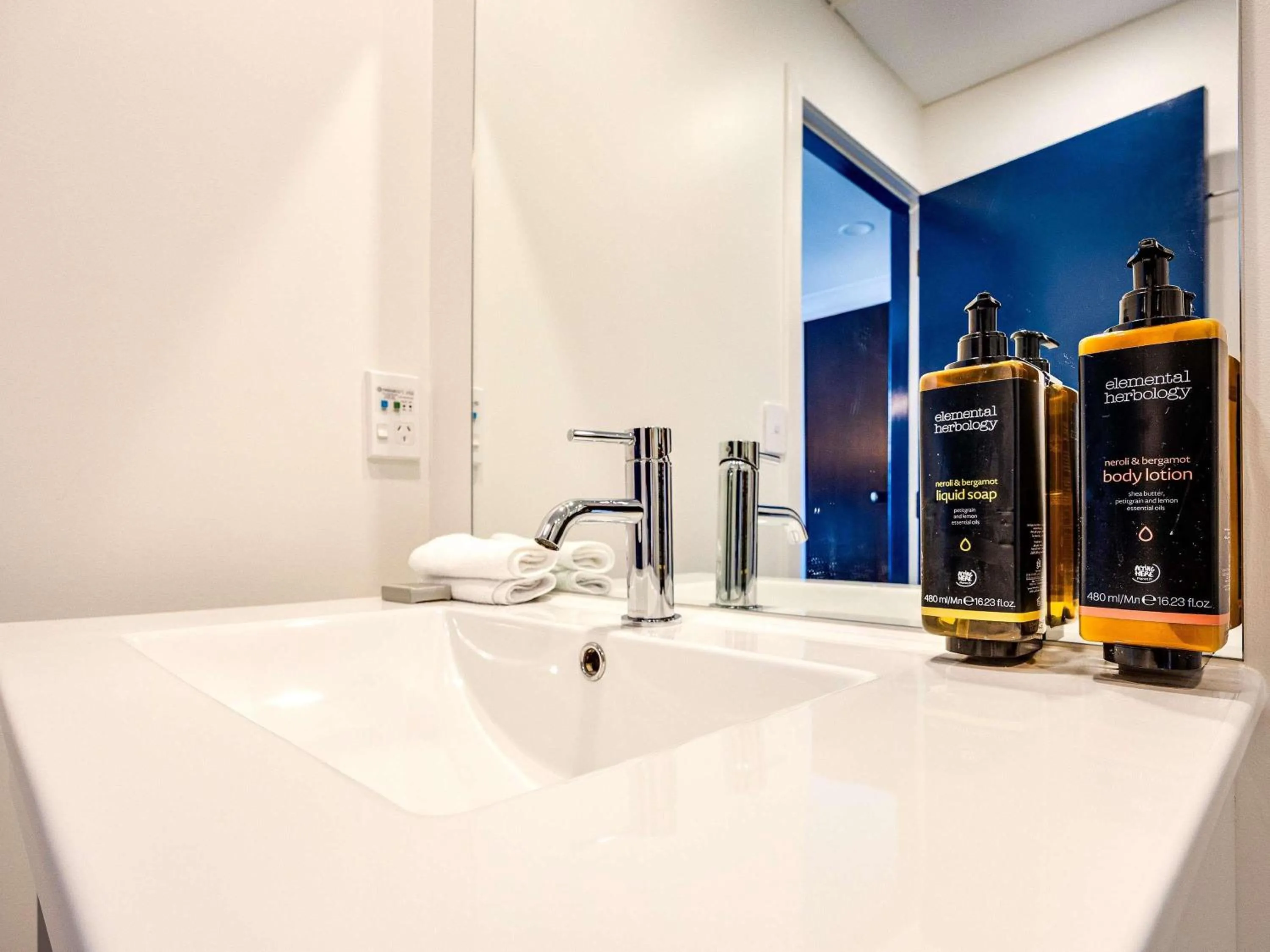 Bedroom in Mercure Wellington Abel Tasman