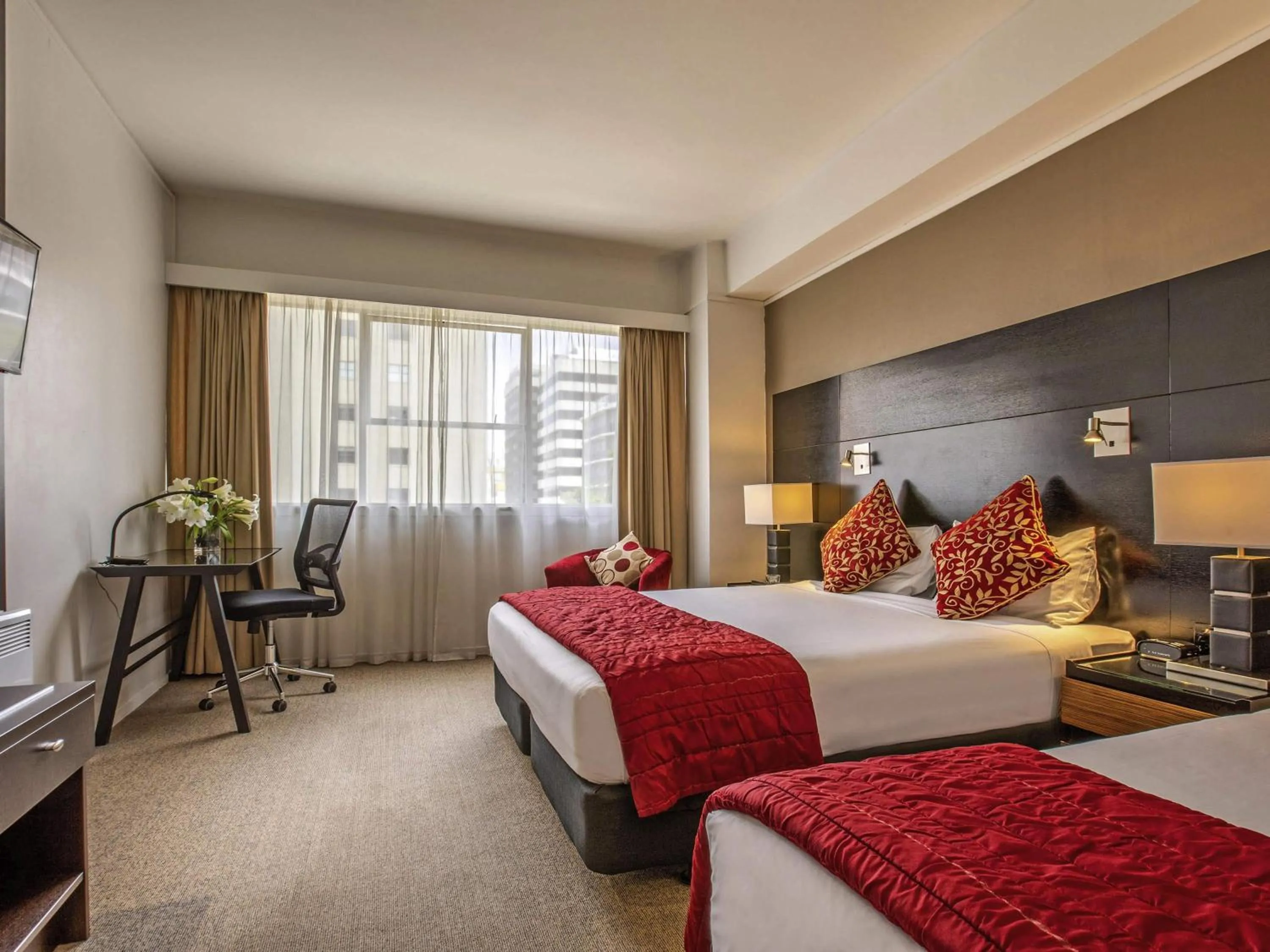 Bedroom, Bed in Mercure Wellington Abel Tasman