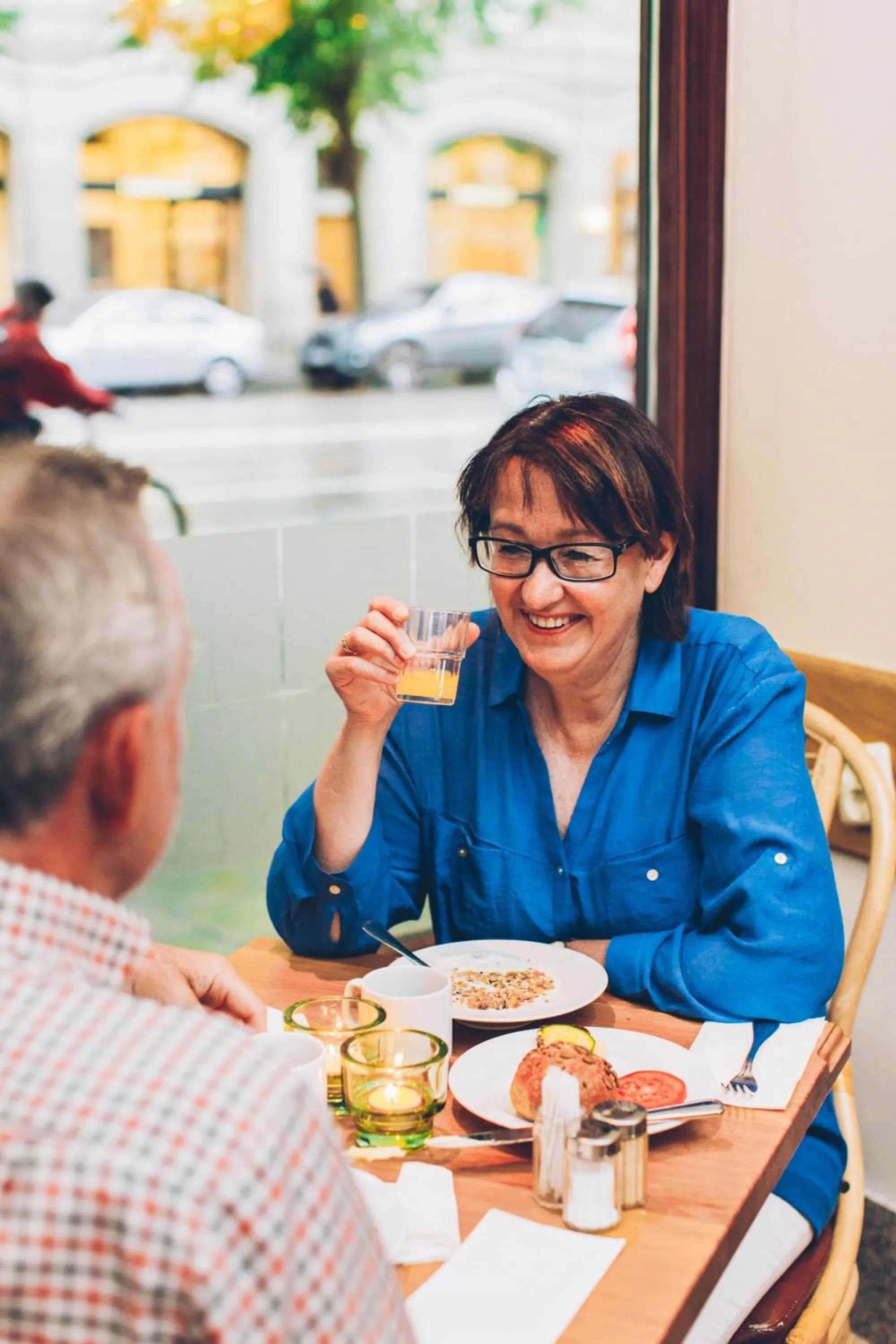 Restaurant/places to eat in Crystal Plaza Hotel