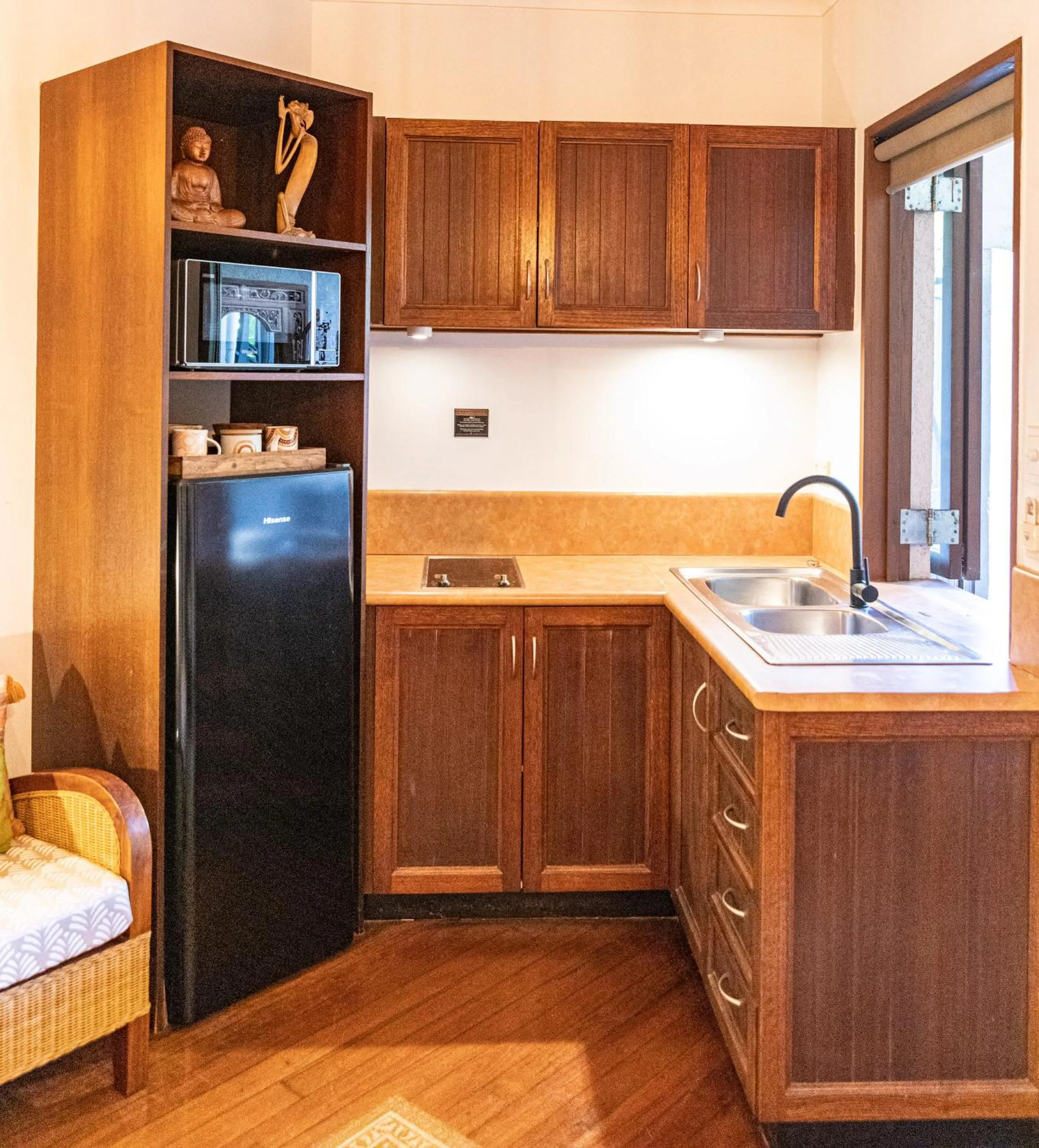 Kitchen or kitchenette in Hibiscus Resort & Spa - Official Onsite Reception & Check In