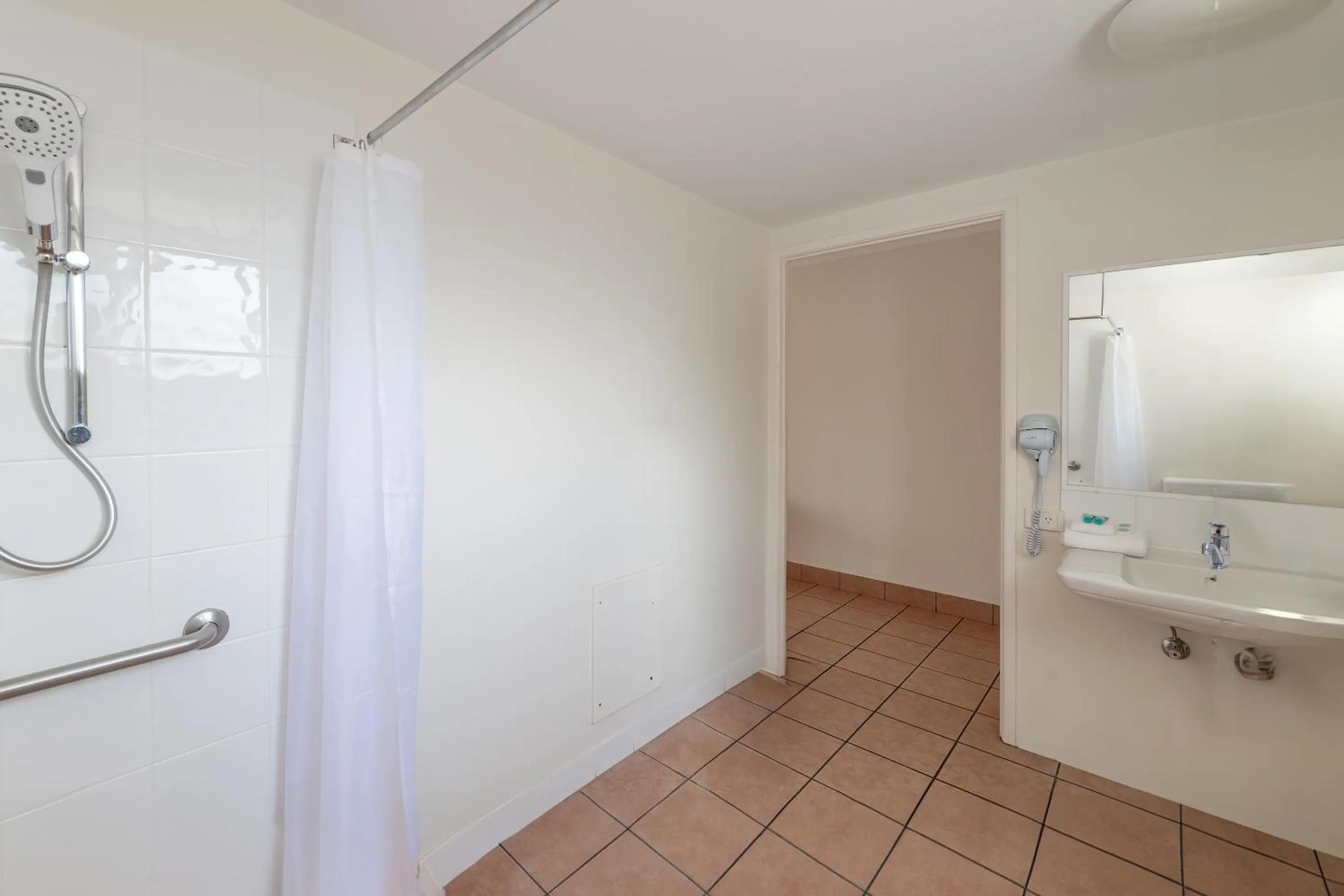 Bathroom in Anchor Motel Noosa